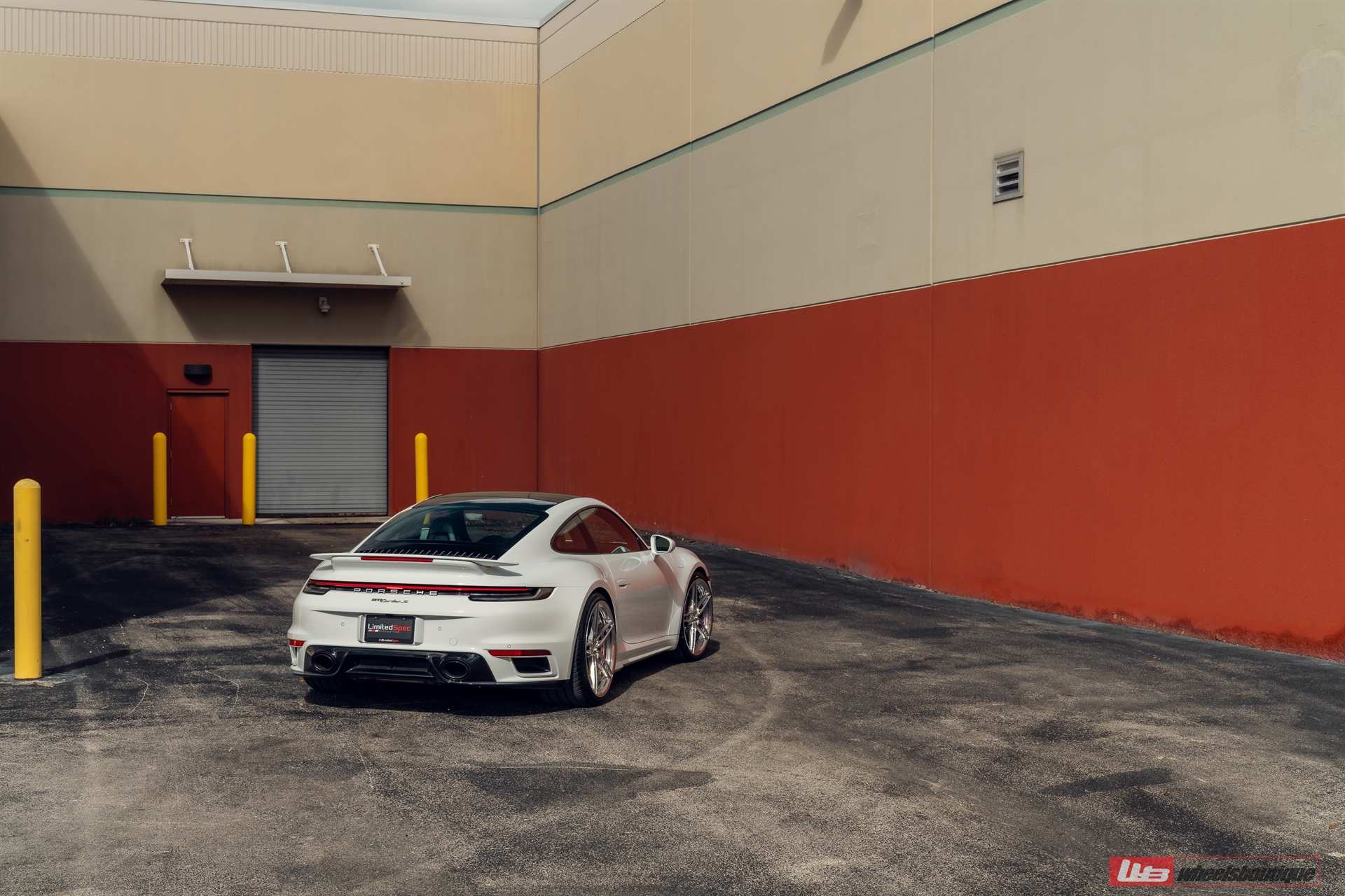 Porsche 992 on ANRKY AN27