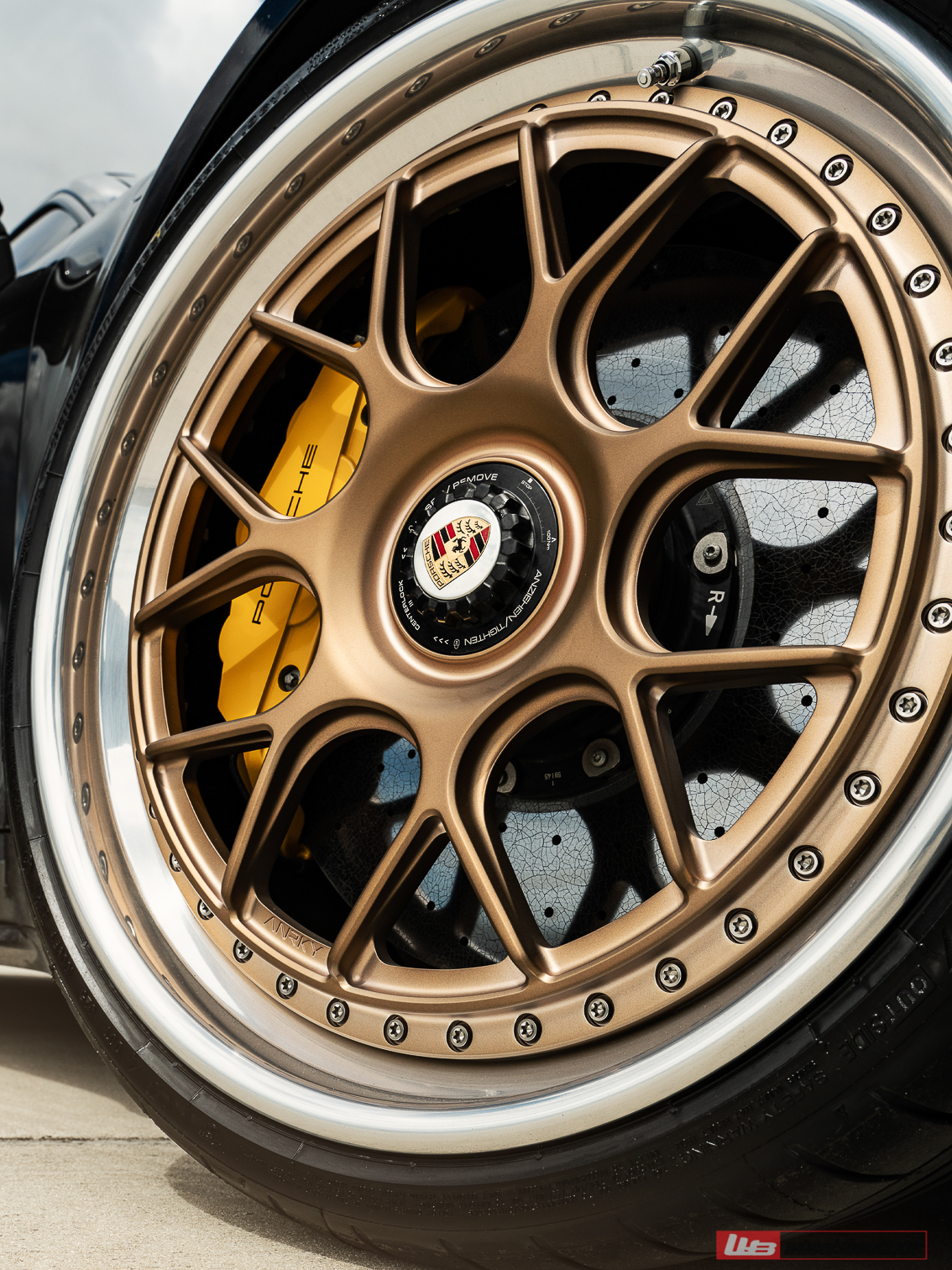 Porsche 992 Turbo S | Black | on ANRKY JDX-314 | Satin Mirror Polished Champagne