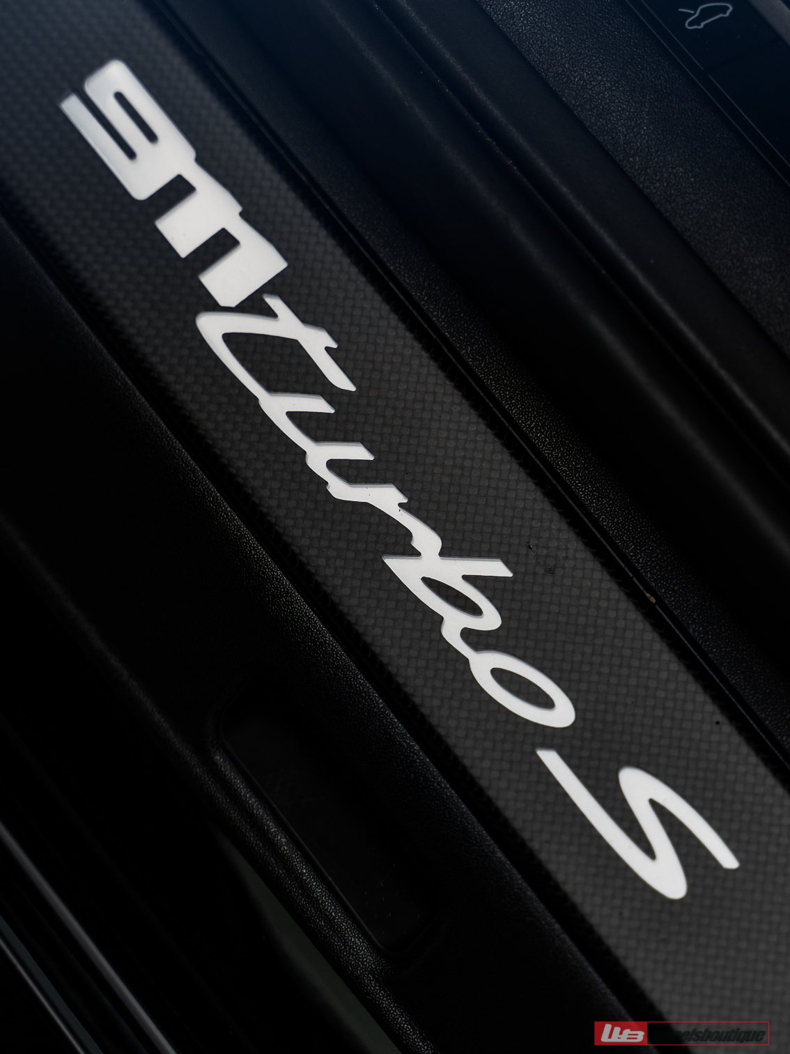 Porsche 992 Turbo S | Black | on ANRKY JDX-314 | Satin Mirror Polished Champagne