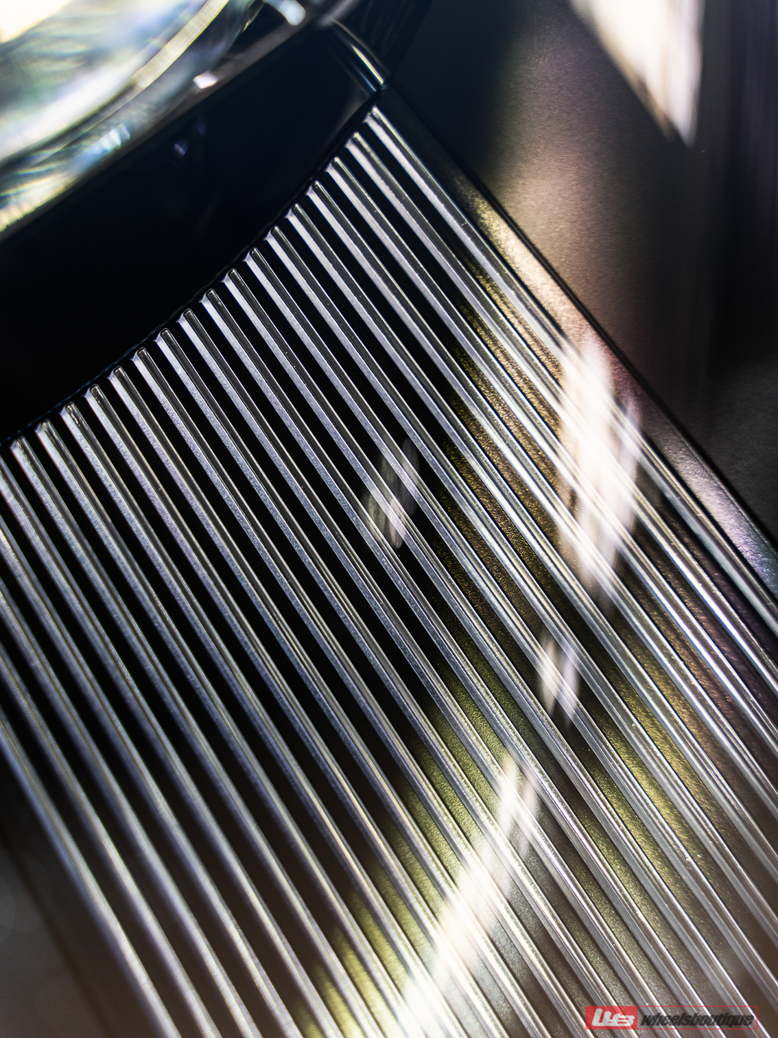 Porsche 992 Turbo S | Black | on ANRKY JDX-314 | Satin Mirror Polished Champagne