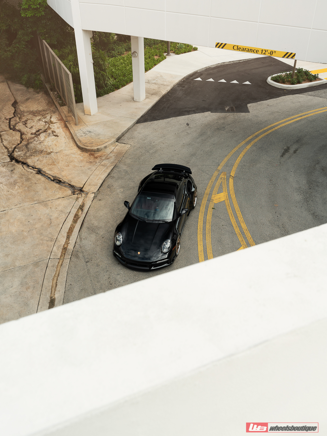 Porsche 992 Turbo S | Black | on ANRKY JDX-314 | Satin Mirror Polished Champagne