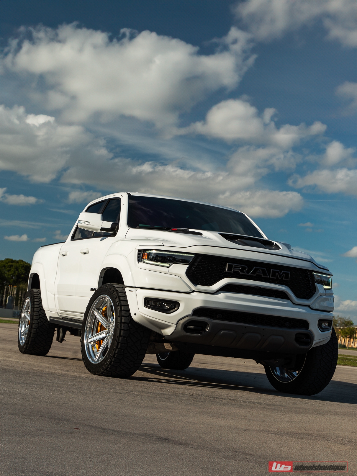 Twin Turbo Ram TRX + 24″ AN36-S SeriesTHREE