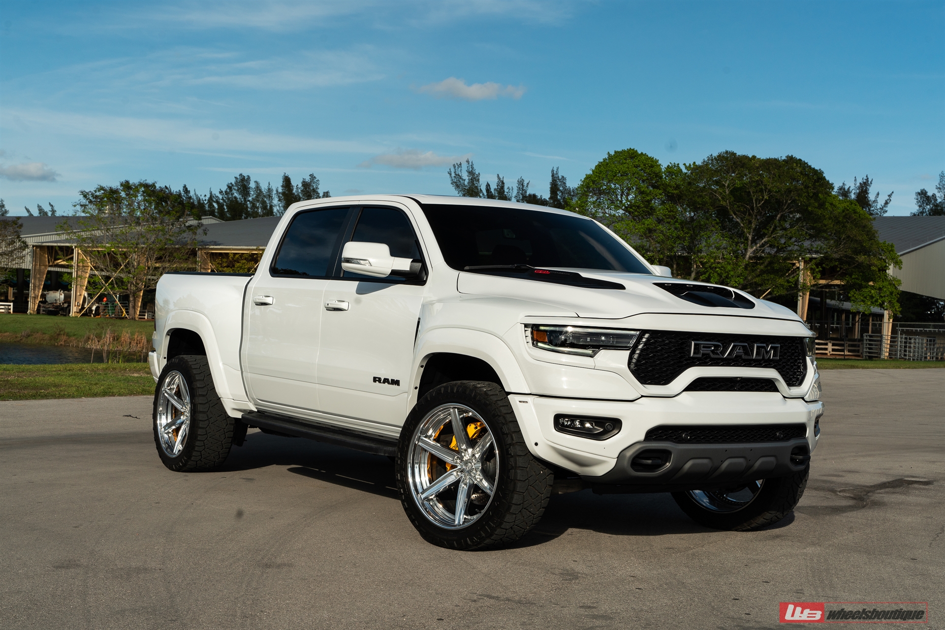 Twin Turbo Ram TRX + 24″ AN36-S SeriesTHREE