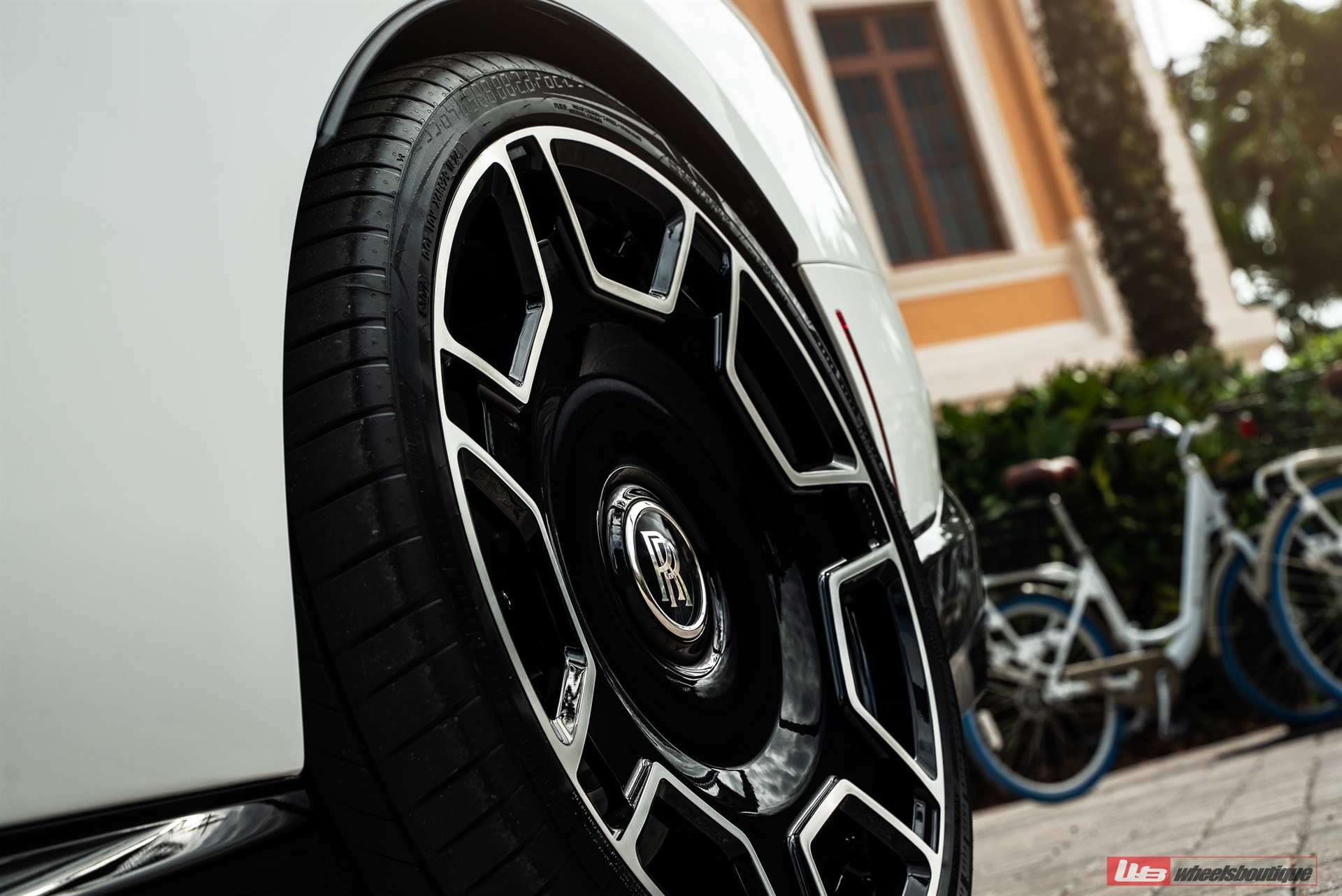 Rolls Royce Spectre – RF|Series RF-177