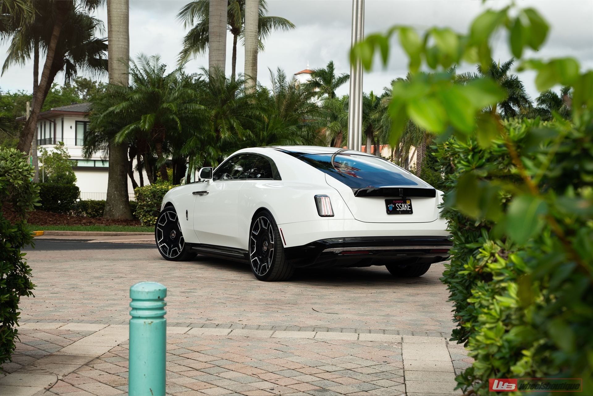 Rolls Royce Spectre – RF|Series RF-177