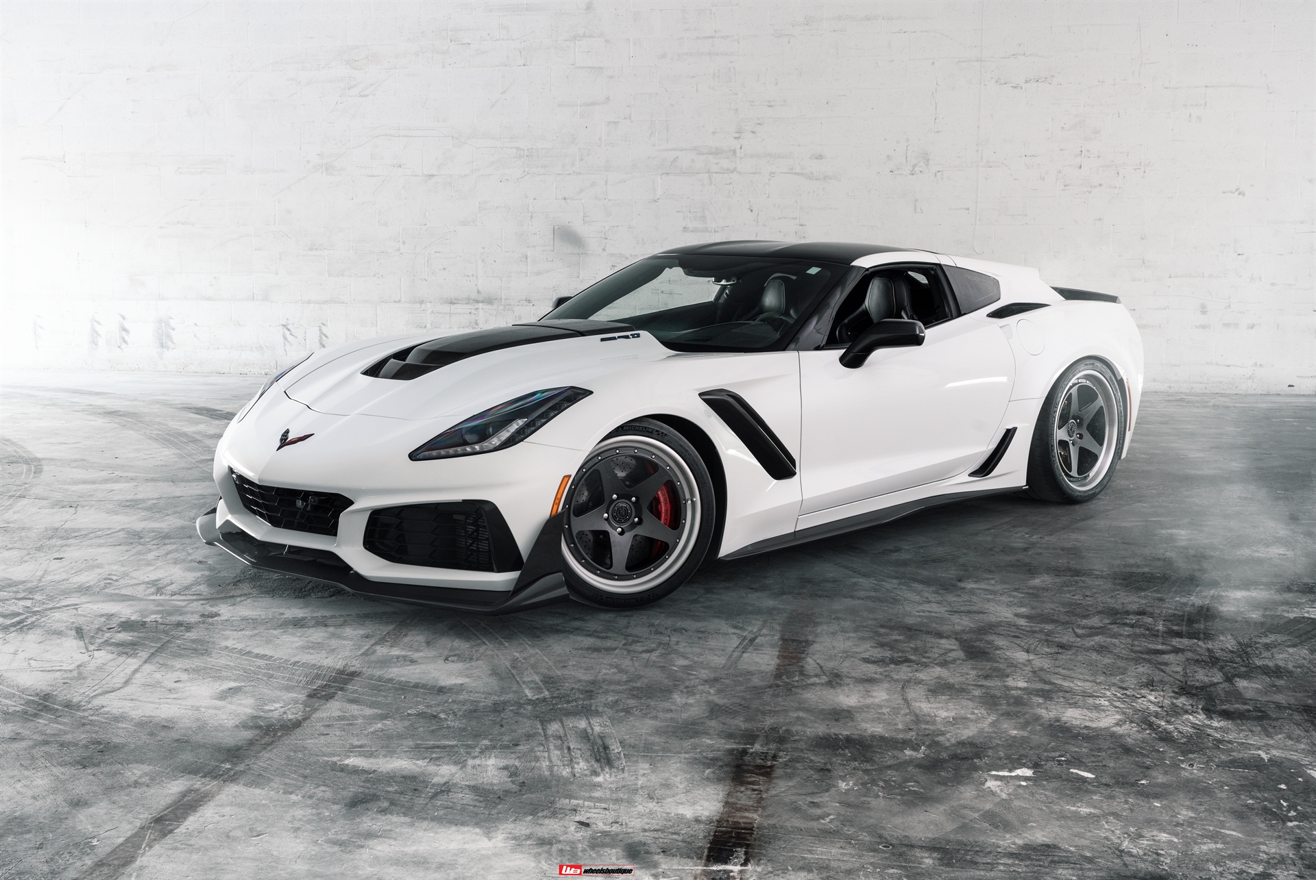 AL13 C005R | Chevrolet C7 Corvette ZR1
