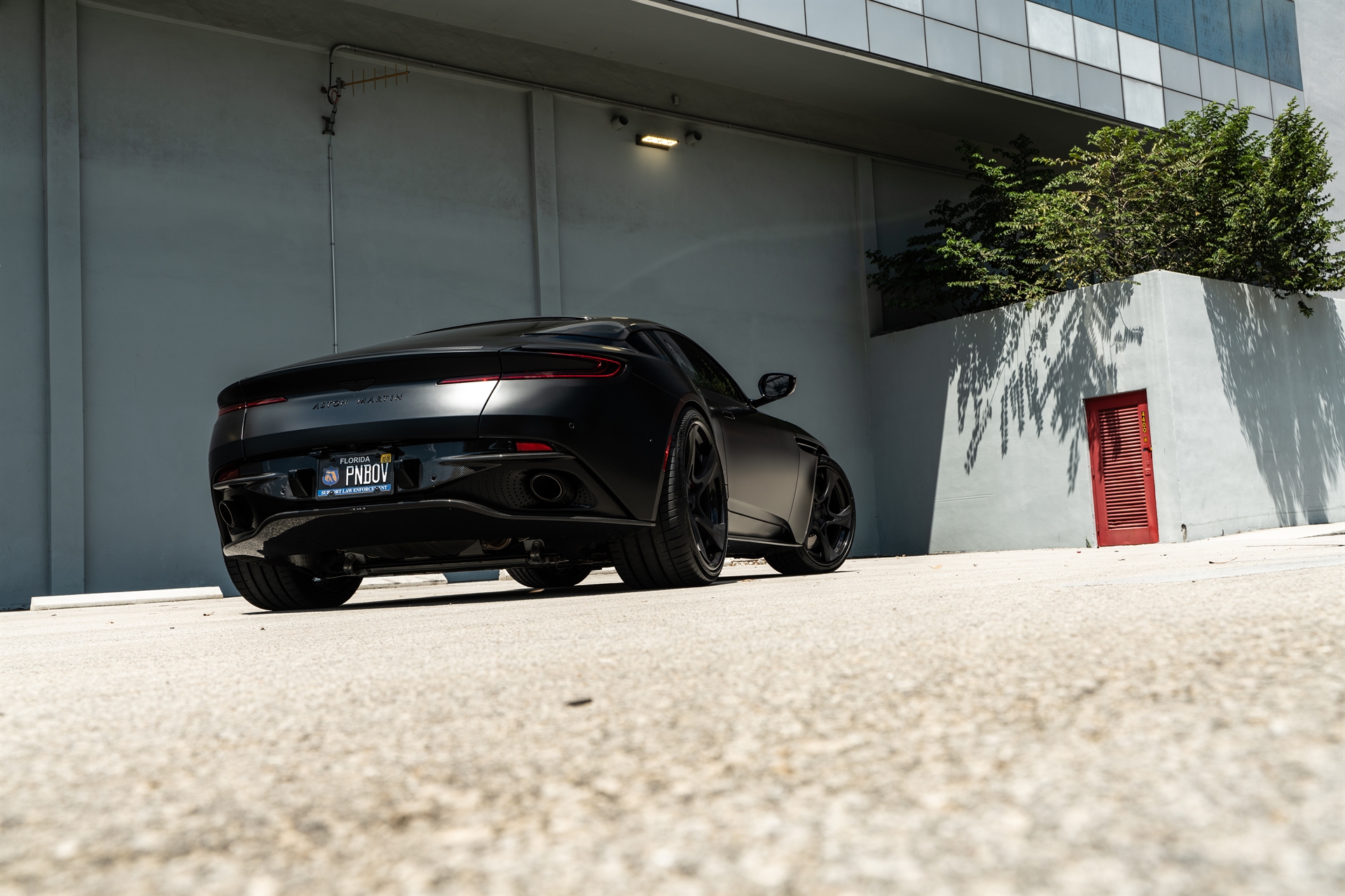 Aston Martin | Satin Jet Black | on ANRKY XR-305 | Satin Mirror Polished Smoke