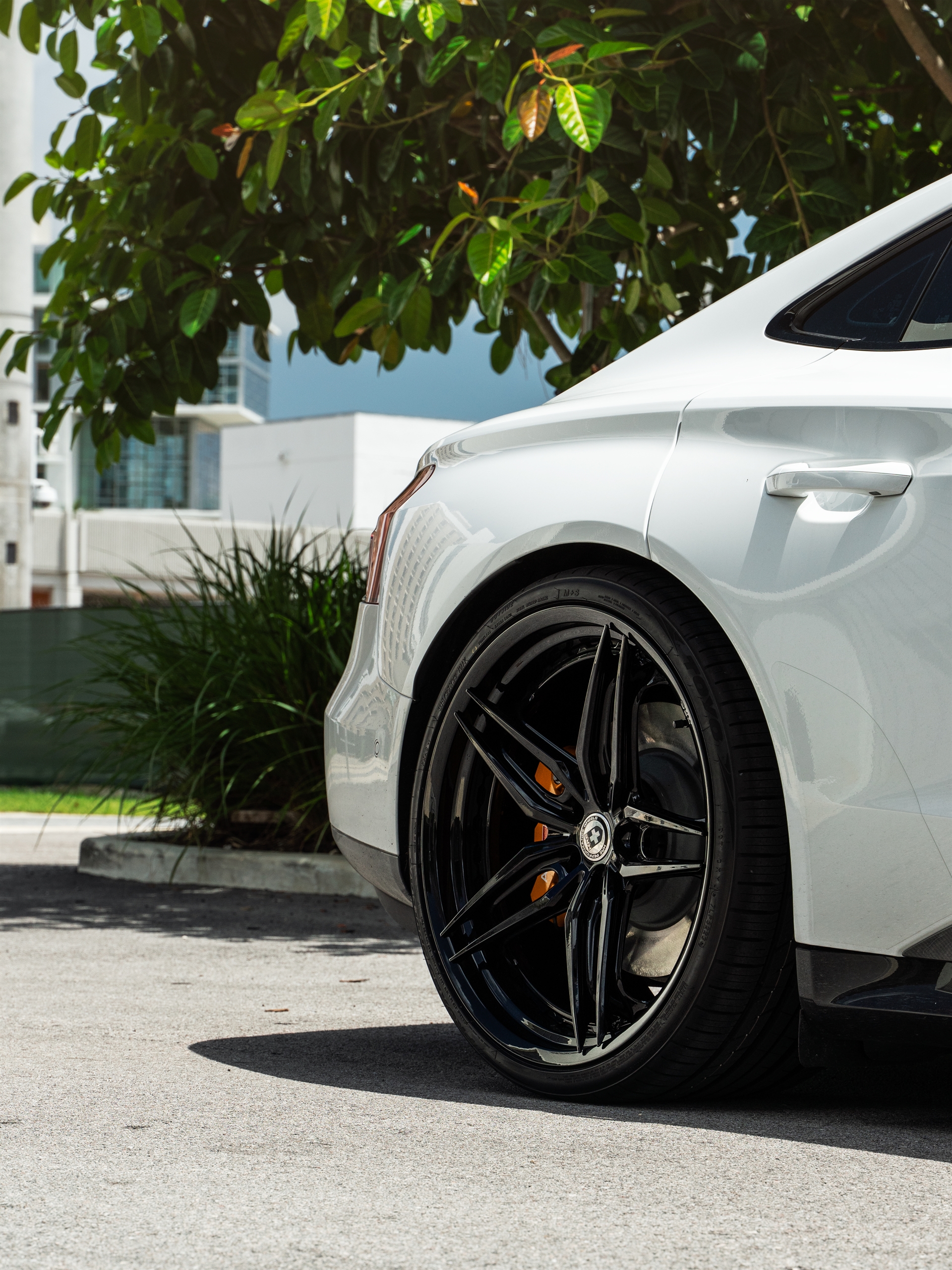 Audi RS e-tron GT | Arkona White | HRE S107SC | Gloss Black