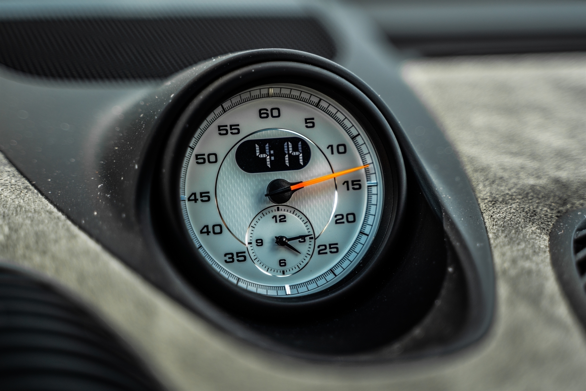 Porsche 718 Cayman GT4 RS on HRE R101LW