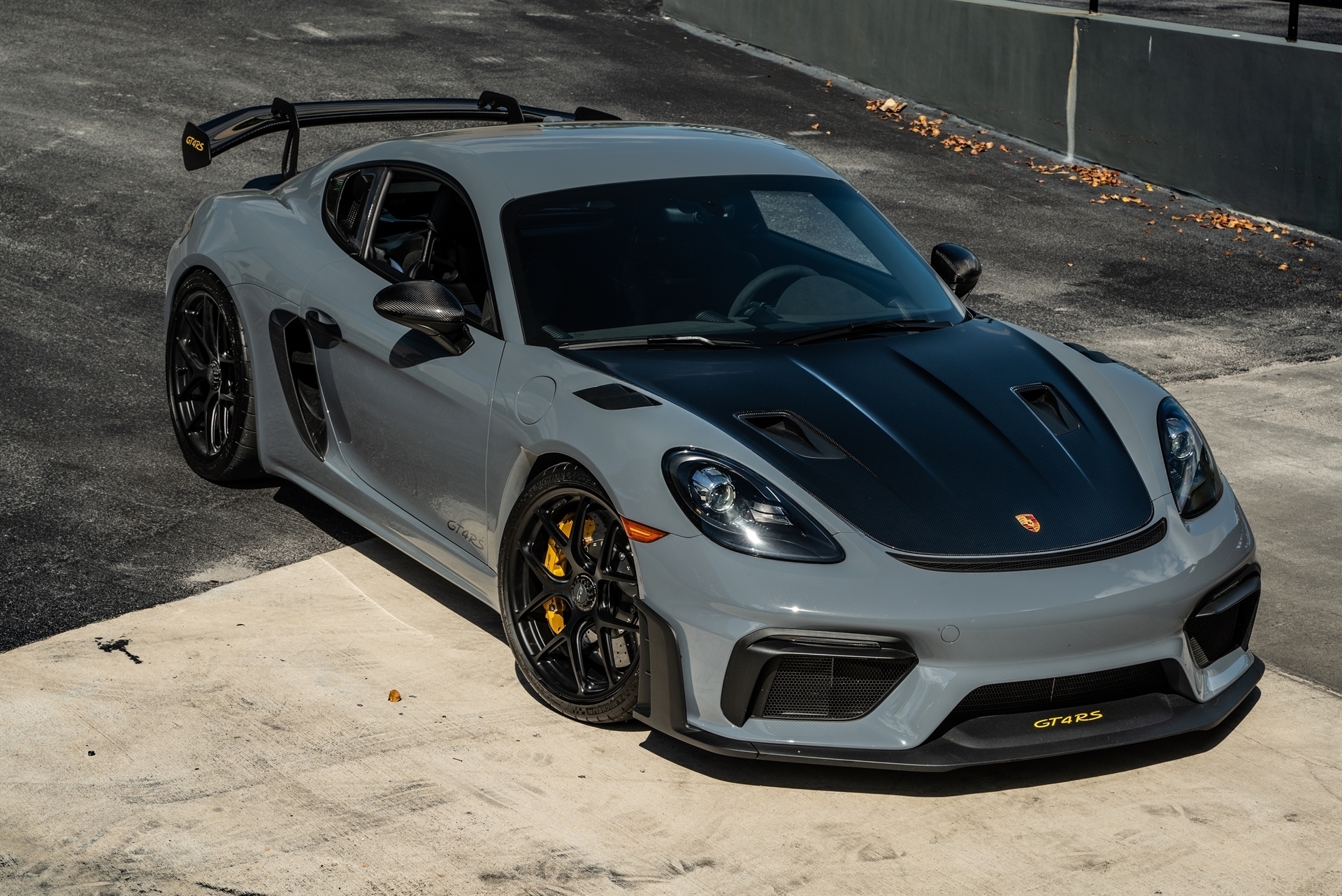 Porsche 718 Cayman GT4 RS on HRE R101LW