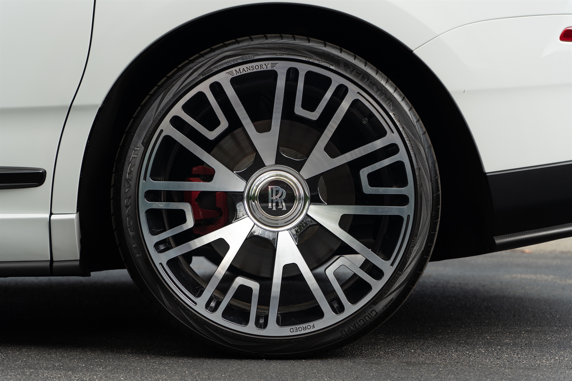 Mansory V.6 | Rolls-Royce Cullinan Black Badge
