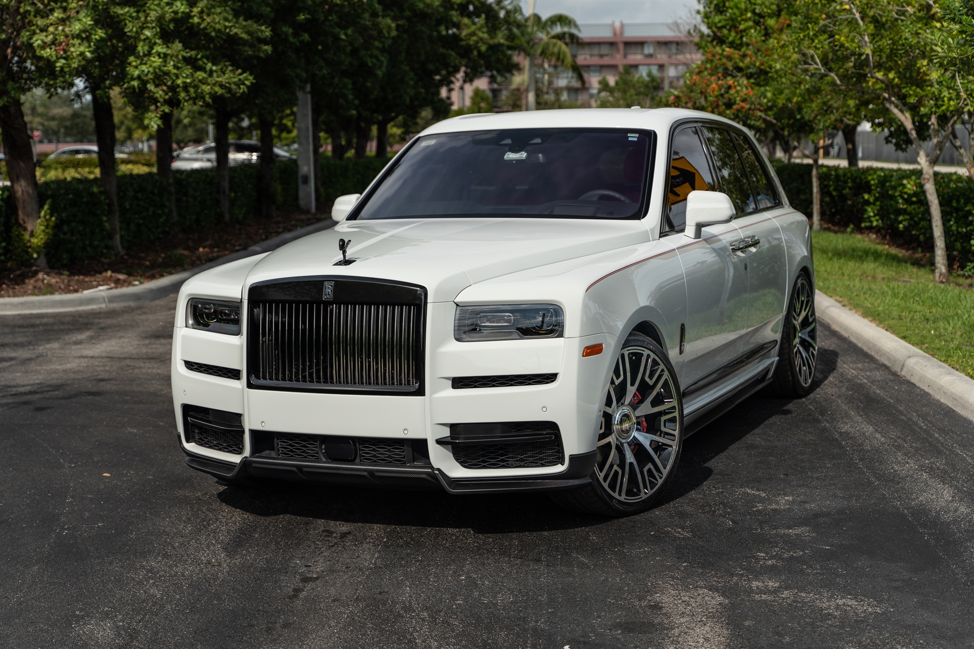 Mansory V.6 | Rolls-Royce Cullinan Black Badge