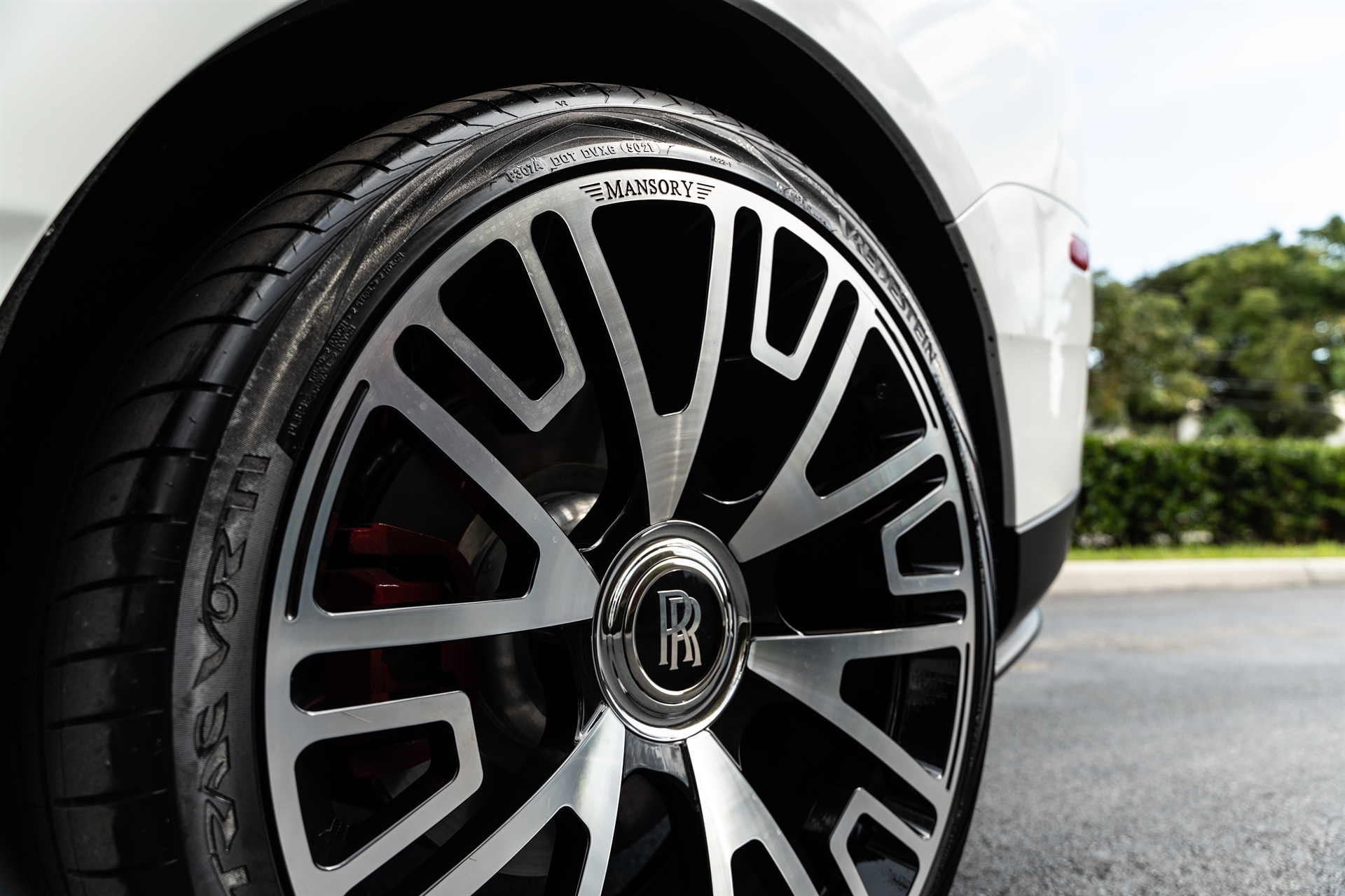 Mansory V.6 | Rolls-Royce Cullinan Black Badge