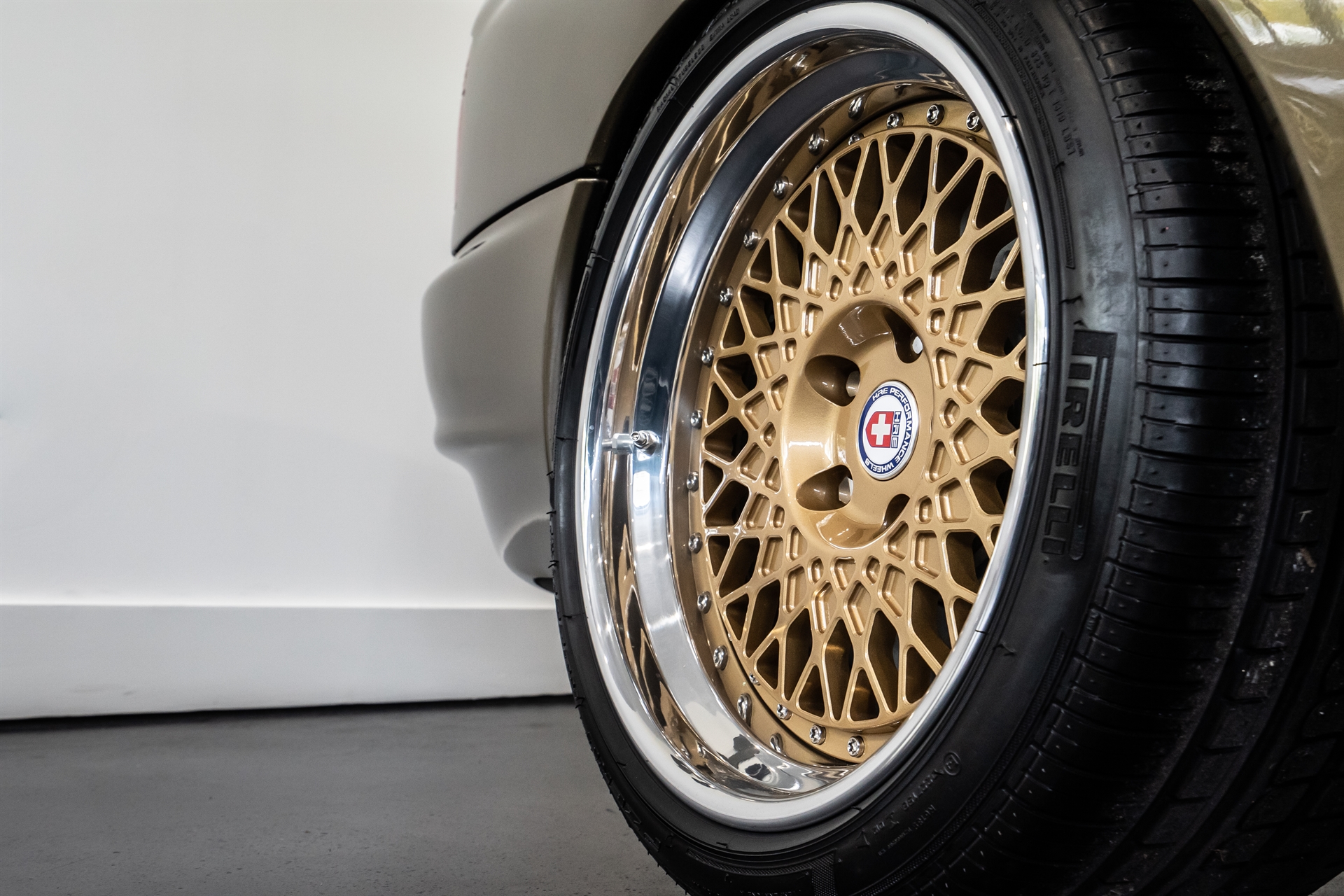 BMW G15 M850i on HRE P101 & Renner Projekt 8 (E31) on HRE Vintage 501
