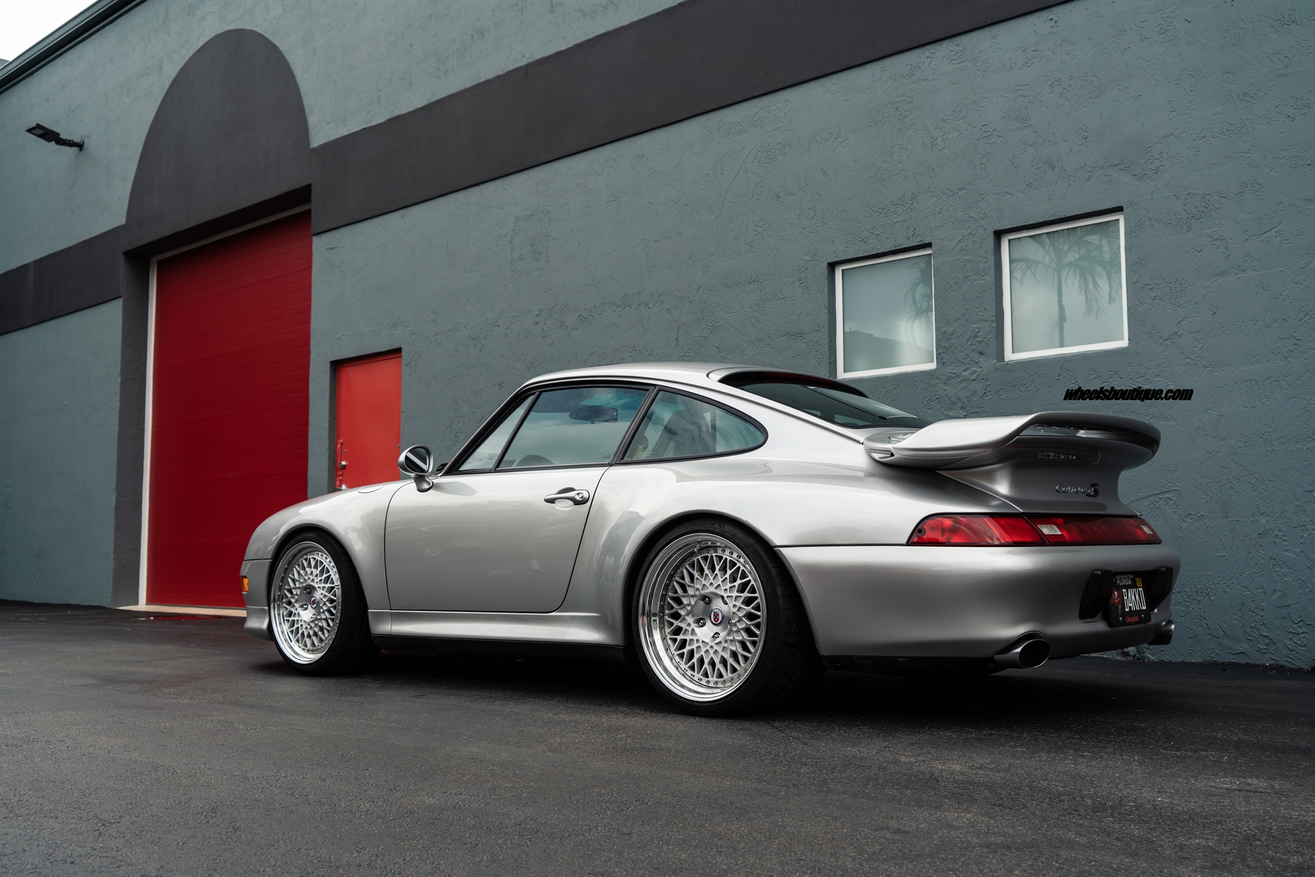 PORSCHE 993 C4S ON HRE 501