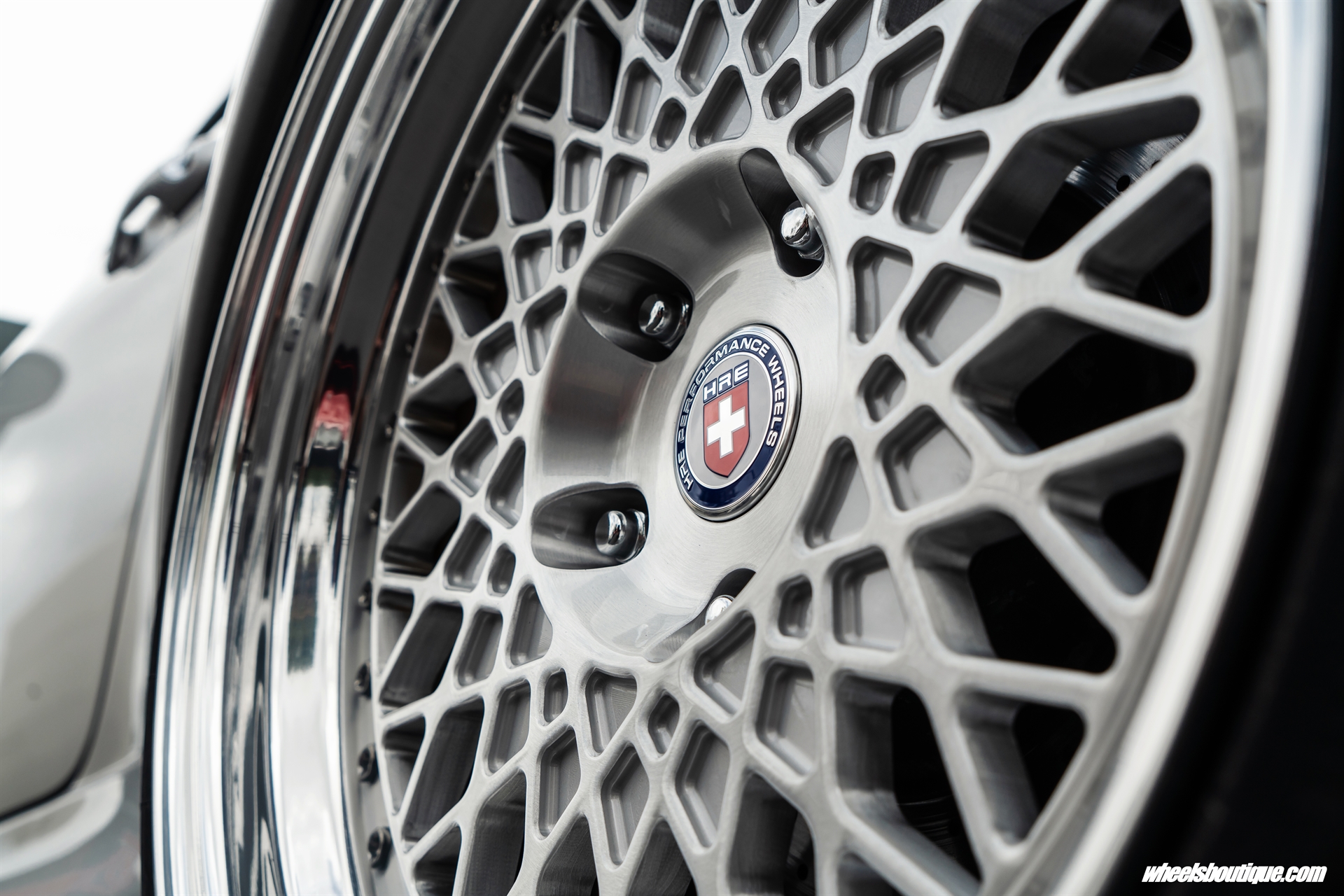 PORSCHE 993 C4S ON HRE 501