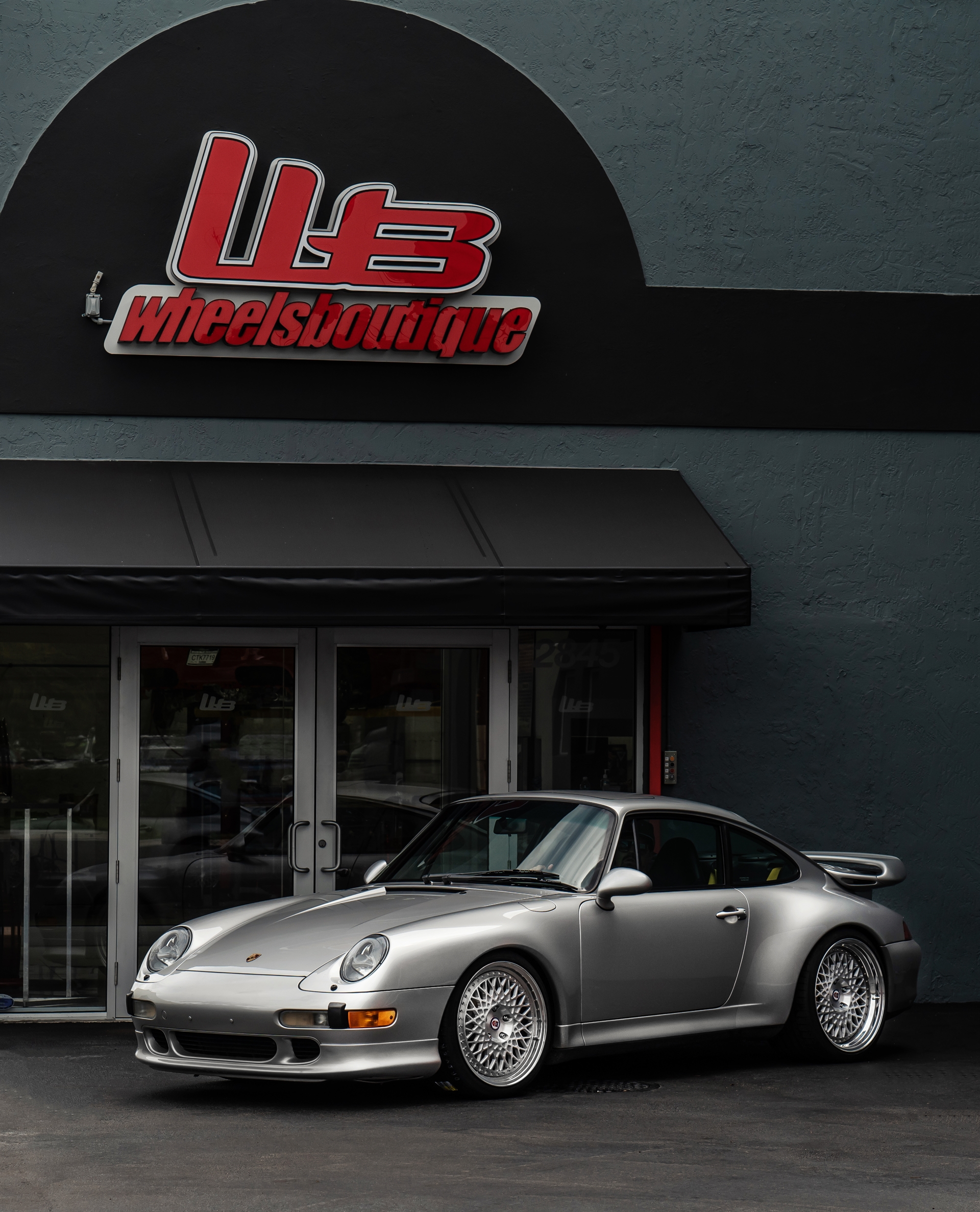 PORSCHE 993 C4S ON HRE 501