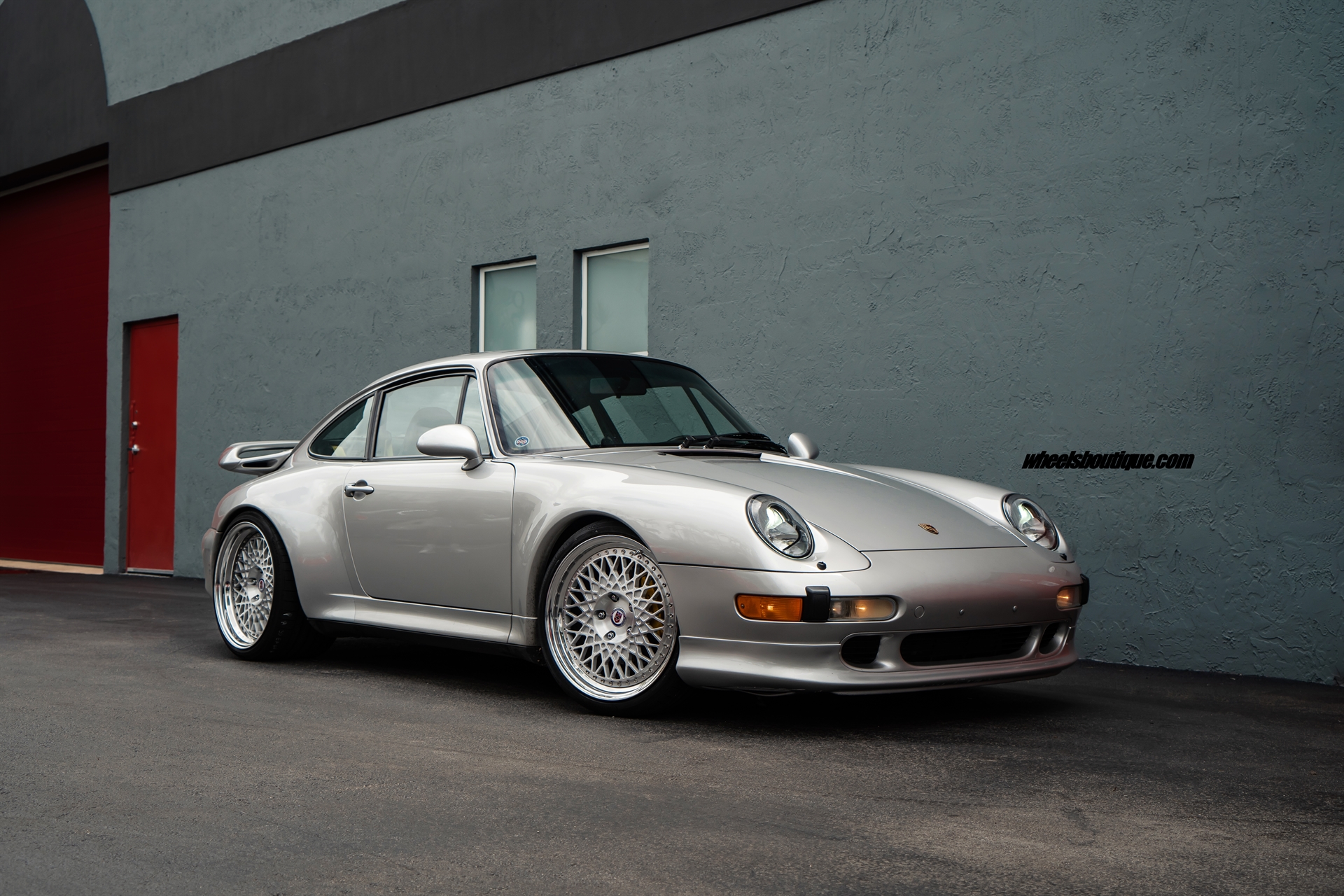PORSCHE 993 C4S ON HRE 501