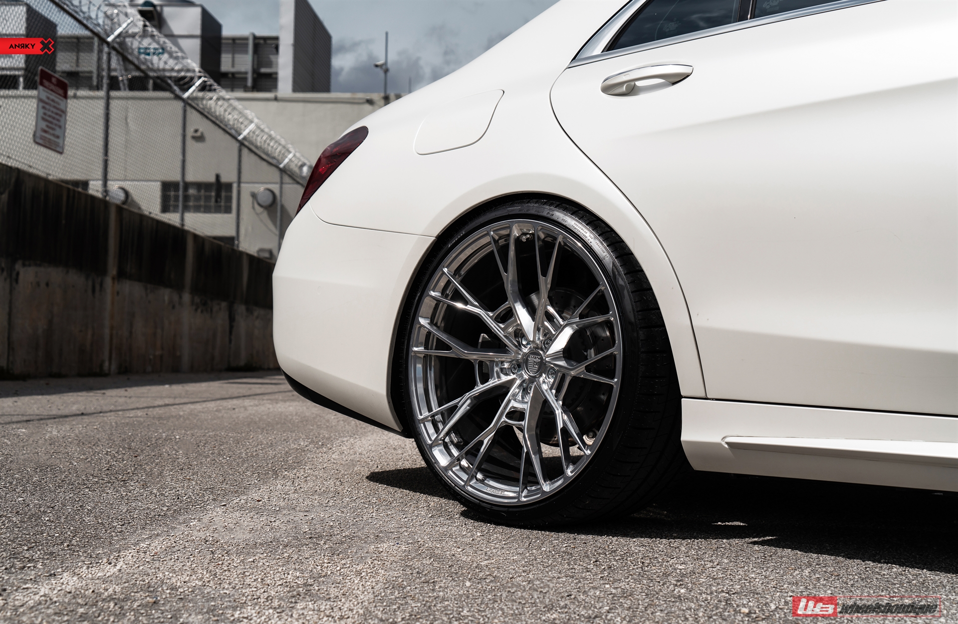 MERCEDES-BENZ W222 S560 ON ANRKY S1-X5