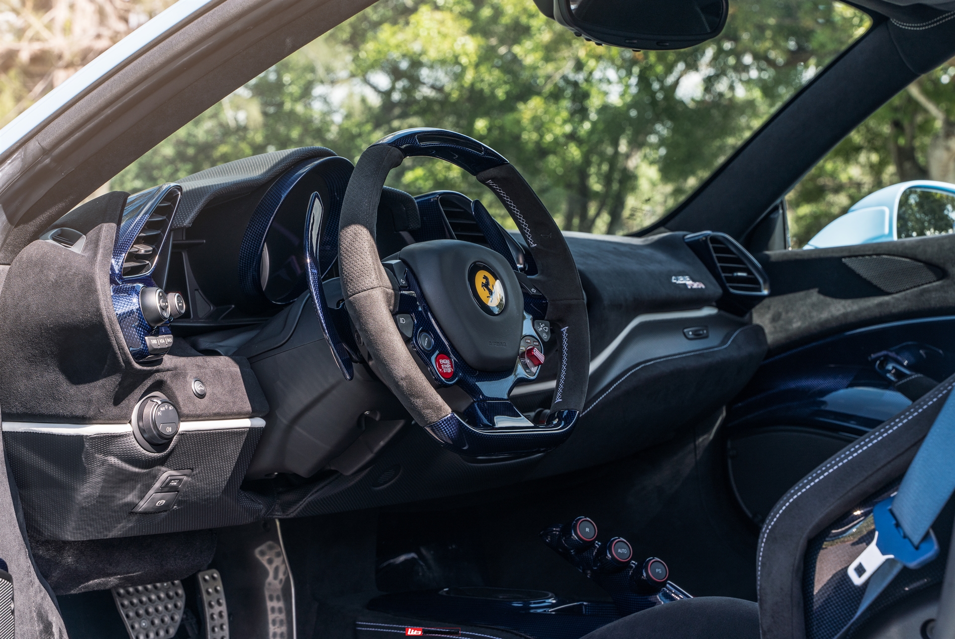 Ferrari 488 Pista | Azzuro La Plata | Novitec NF10 ZV | Gloss White