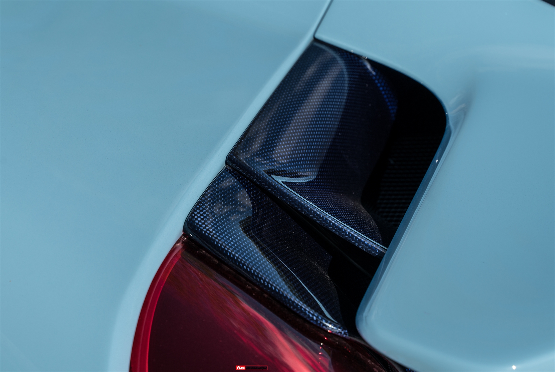 Ferrari 488 Pista | Azzuro La Plata | Novitec NF10 ZV | Gloss White