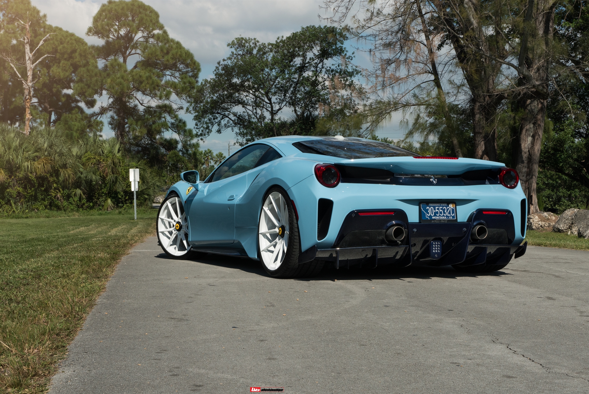 Ferrari 488 Pista | Azzuro La Plata | Novitec NF10 ZV | Gloss White