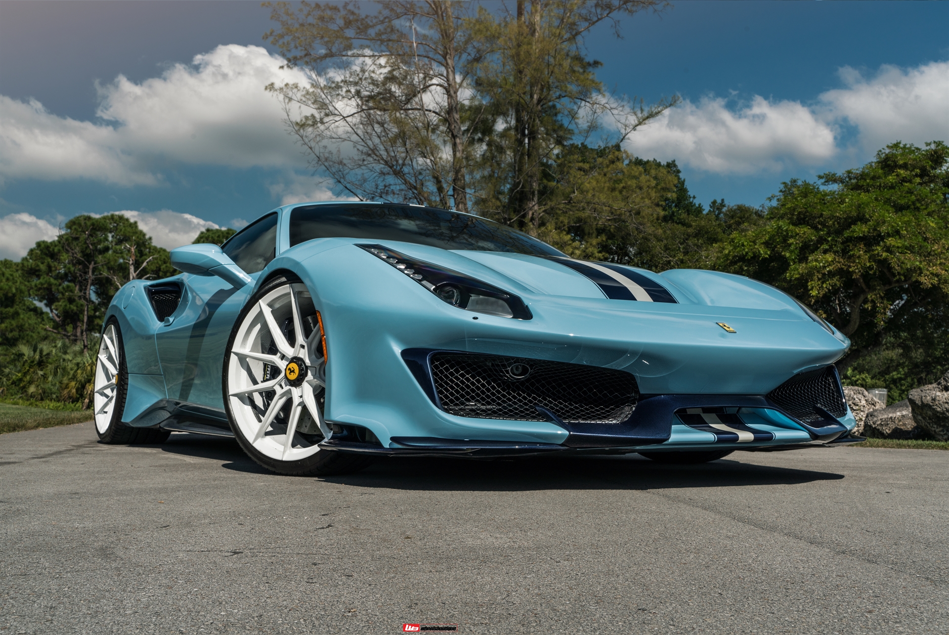 Ferrari 488 Pista | Azzuro La Plata | Novitec NF10 ZV | Gloss White