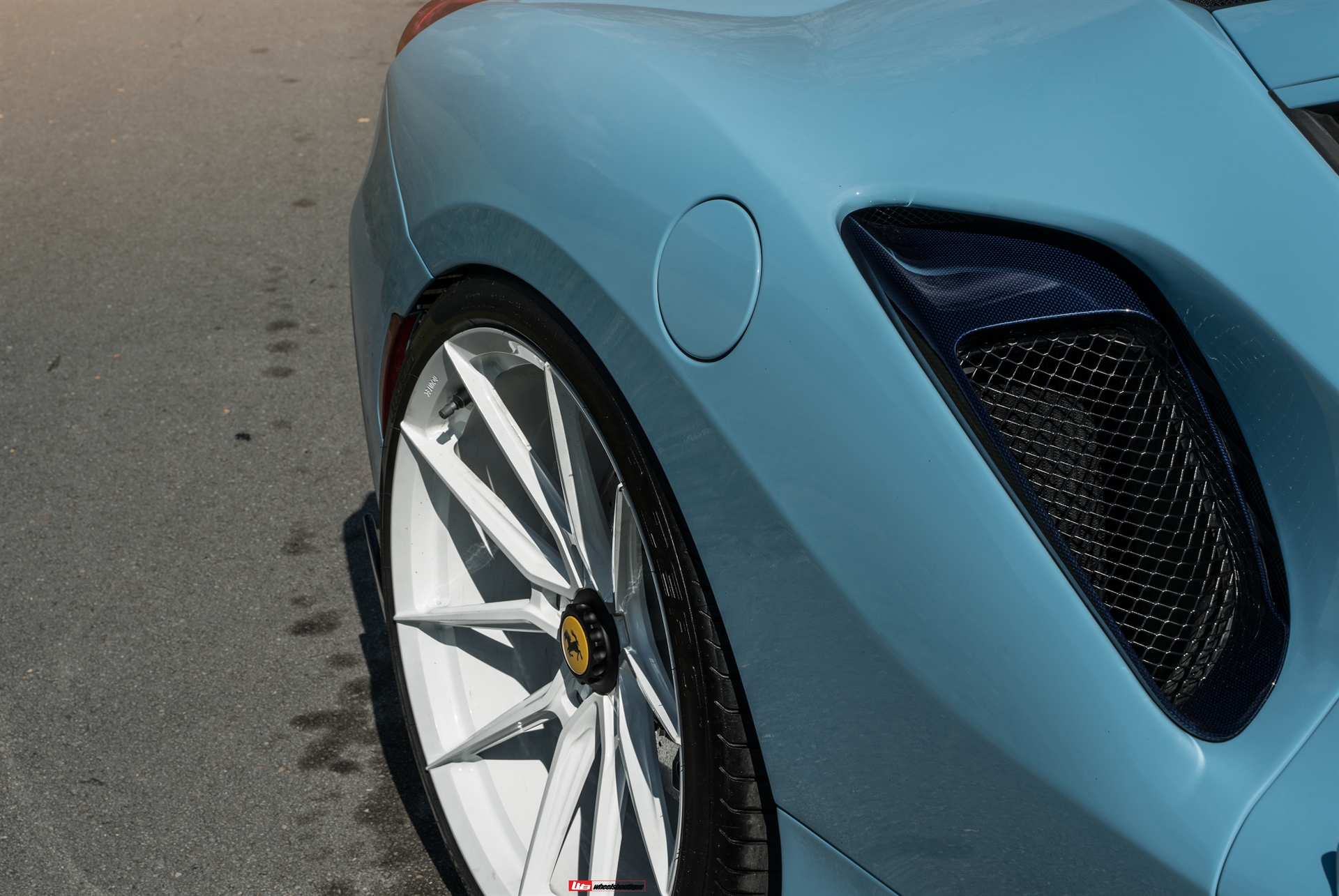 Ferrari 488 Pista | Azzuro La Plata | Novitec NF10 ZV | Gloss White