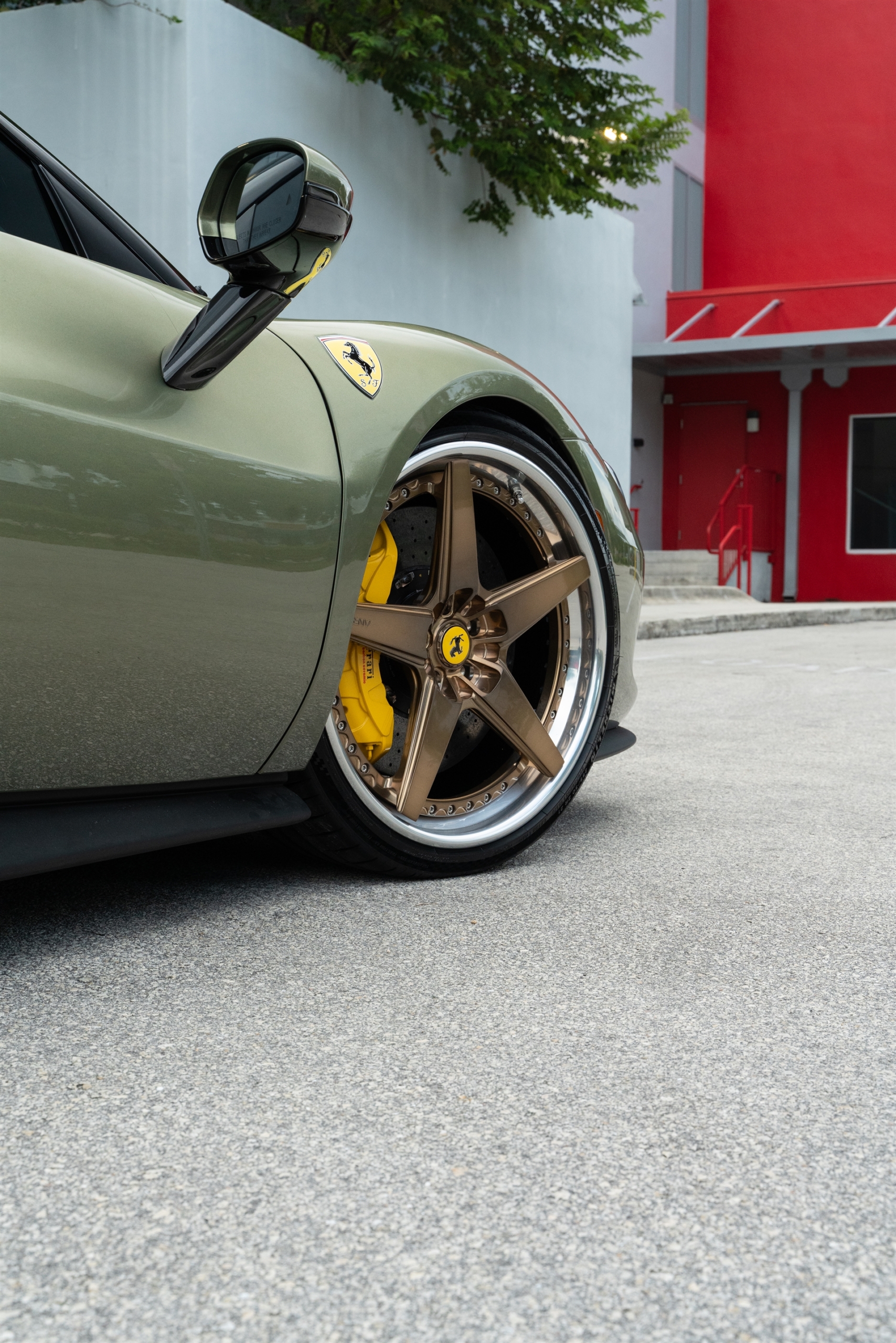 Ferrari 296 GTB | Verde Mansoni | on ANRKY RS5.3 | Mirror Polished Champagne