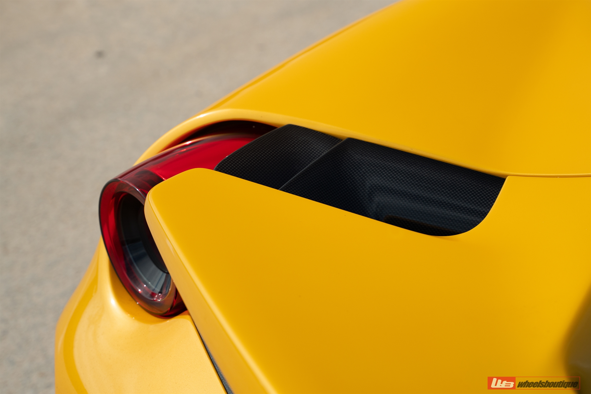 Ferrari 488 Pista | Giallo Modena | On ANRKY AN17 | Gloss Black