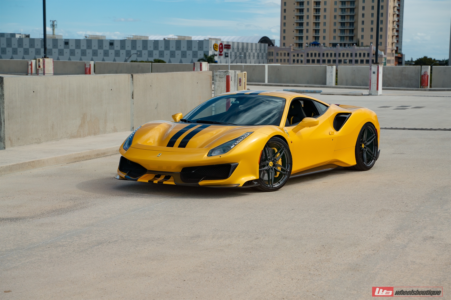 Ferrari 488 Pista | Giallo Modena | On ANRKY AN17 | Gloss Black