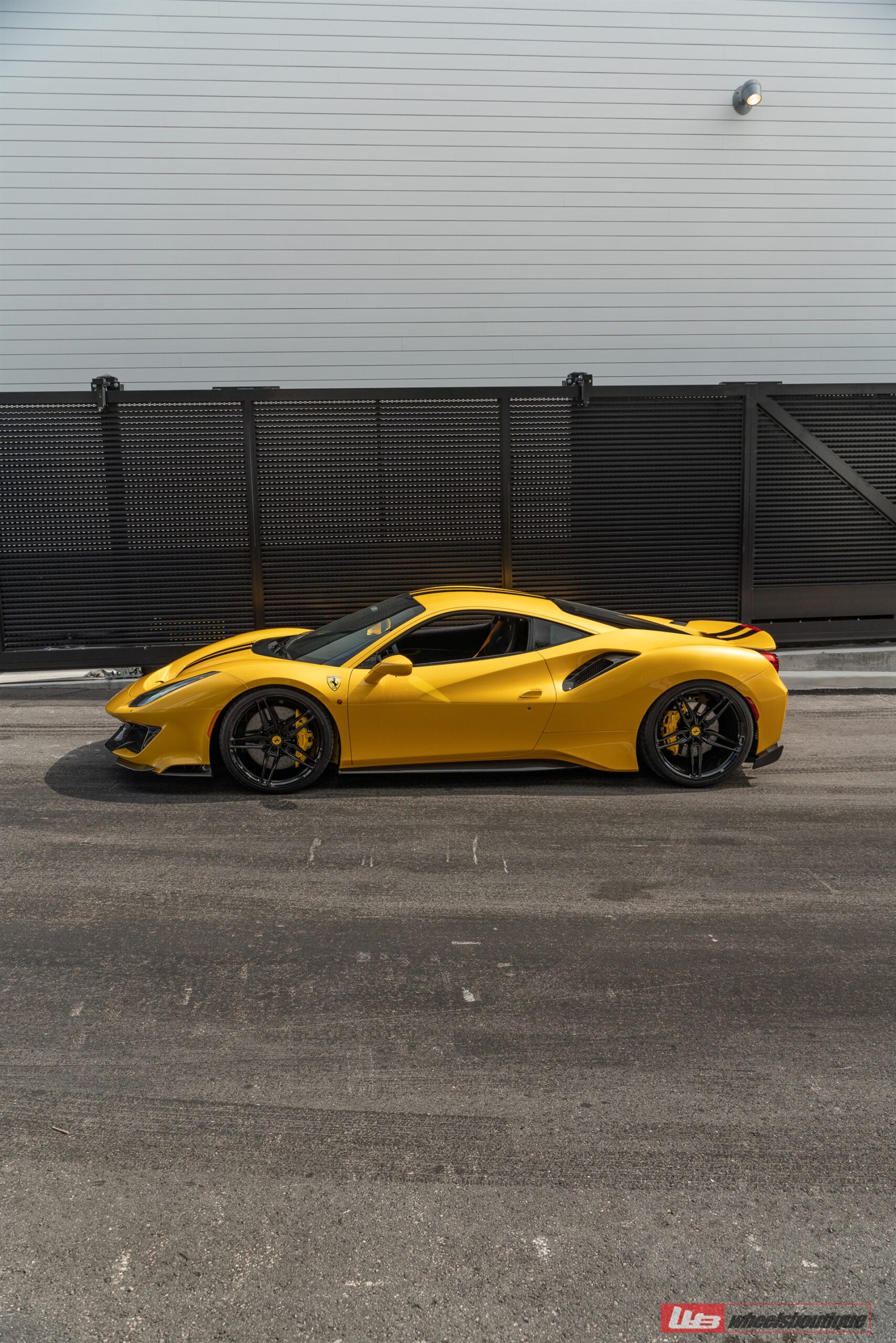 Ferrari 488 Pista | Giallo Modena | On ANRKY AN17 | Gloss Black