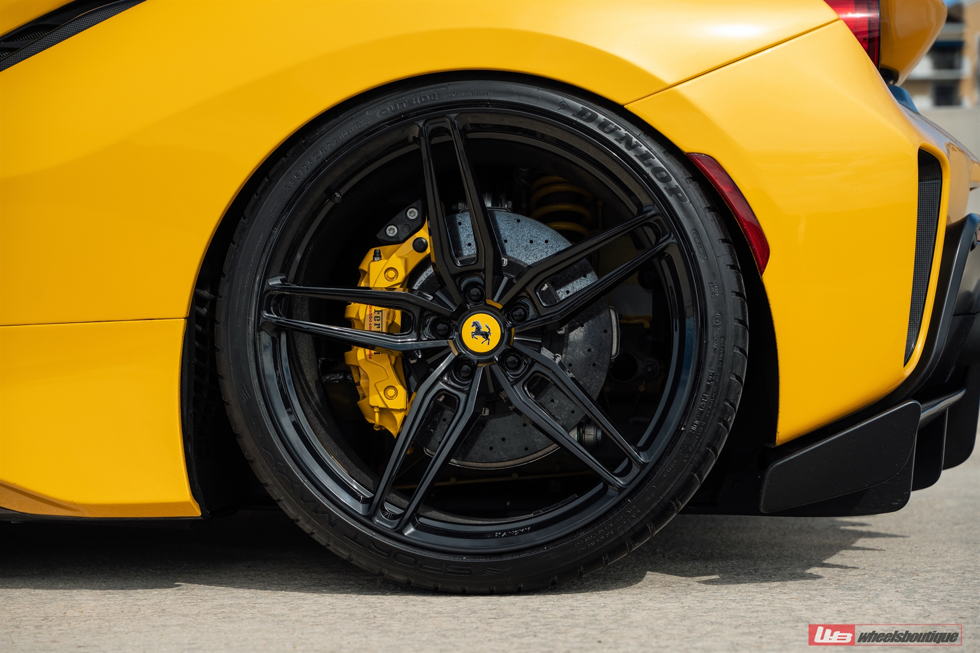 Ferrari 488 Pista | Giallo Modena | On ANRKY AN17 | Gloss Black