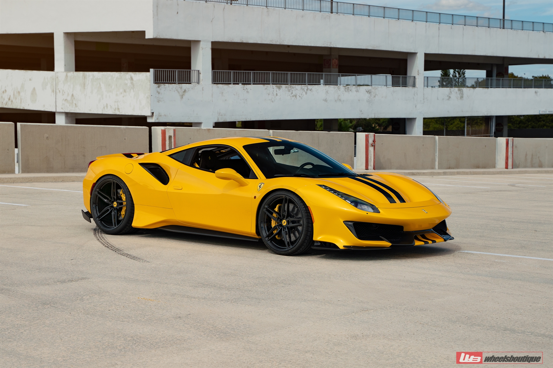 Ferrari 488 Pista | Giallo Modena | On ANRKY AN17 | Gloss Black