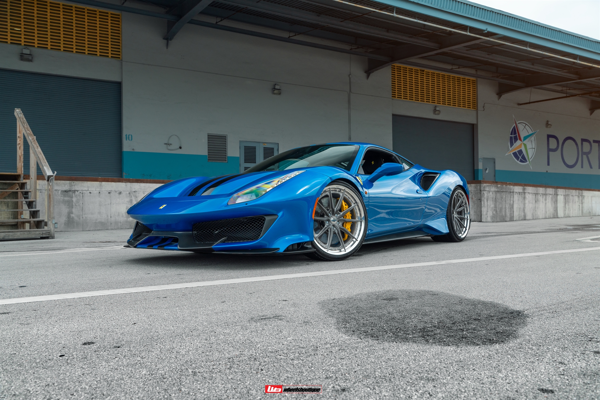 Ferrari 488 Pista | Blu Corza | on HRE S104SC | Frozen Dark Clear
