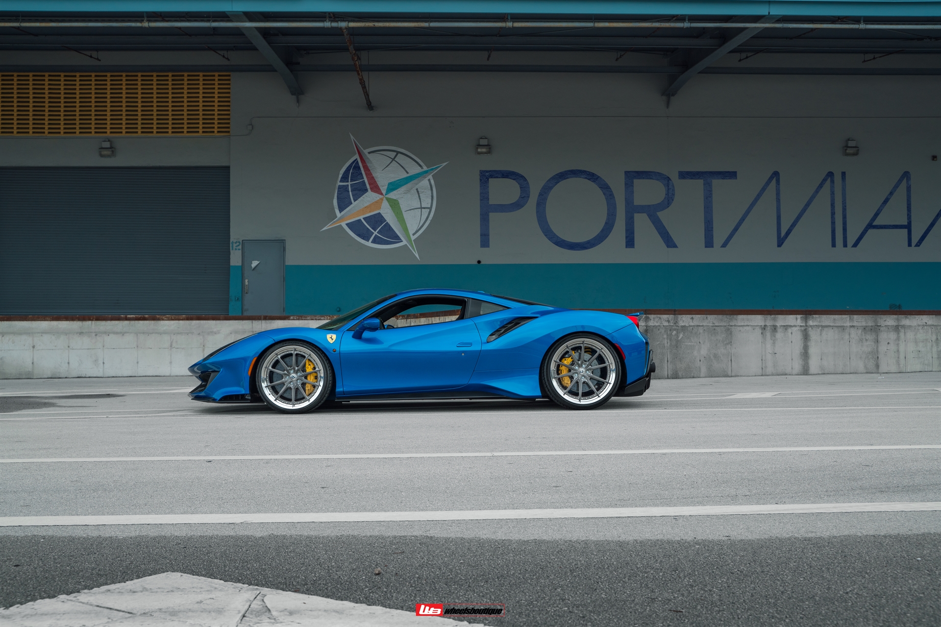 Ferrari 488 Pista | Blu Corza | on HRE S104SC | Frozen Dark Clear
