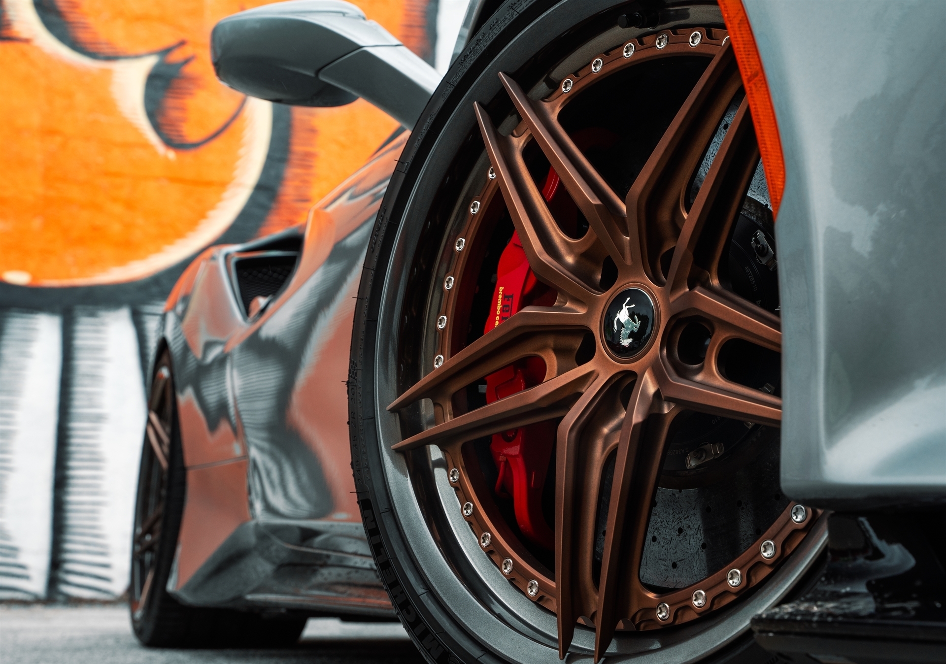 Ferrari 488 Pista Spider | Grigio Silverstone | on HRE S107SC | Frozen Polished Bronze