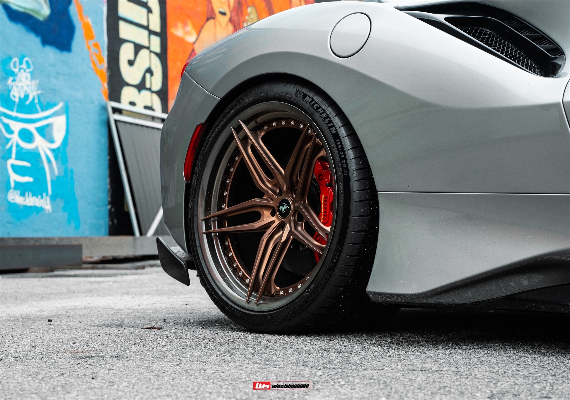 Ferrari 488 Pista Spider | Grigio Silverstone | on HRE S107SC | Frozen Polished Bronze