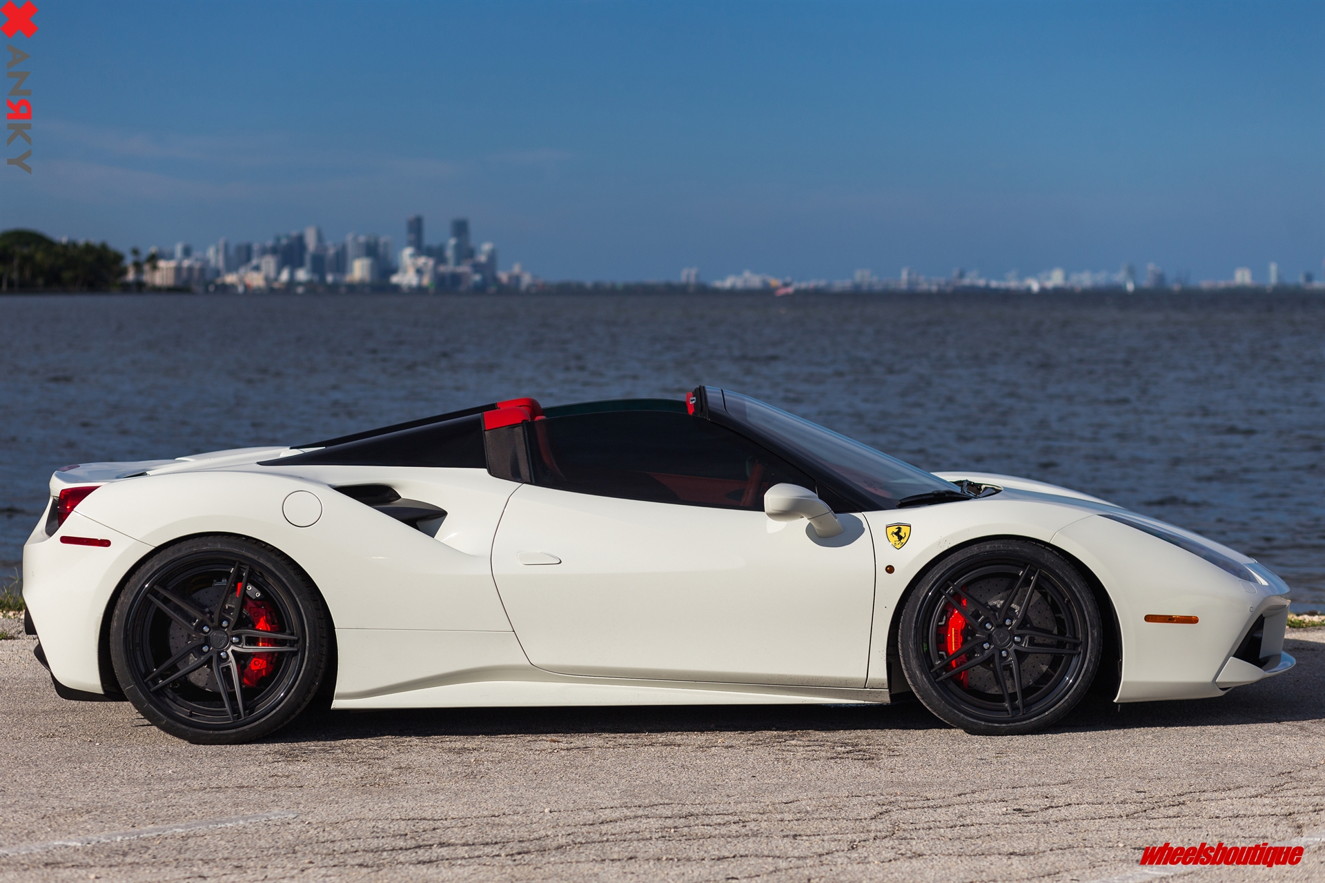 Ferrari 488 Spider | Bianco Avus | on ANRKY AN37 | Satin Black