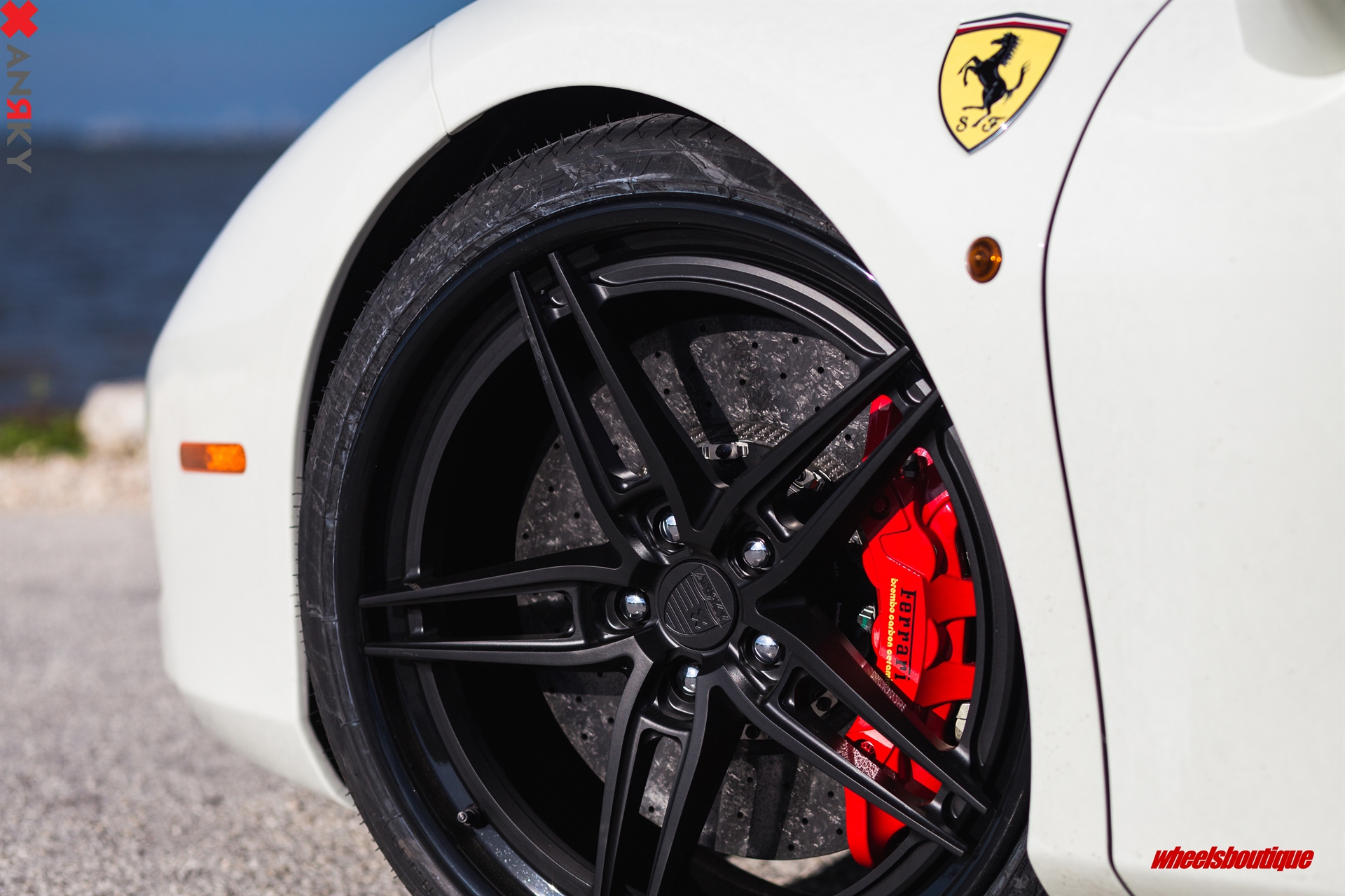 Ferrari 488 Spider | Bianco Avus | on ANRKY AN37 | Satin Black