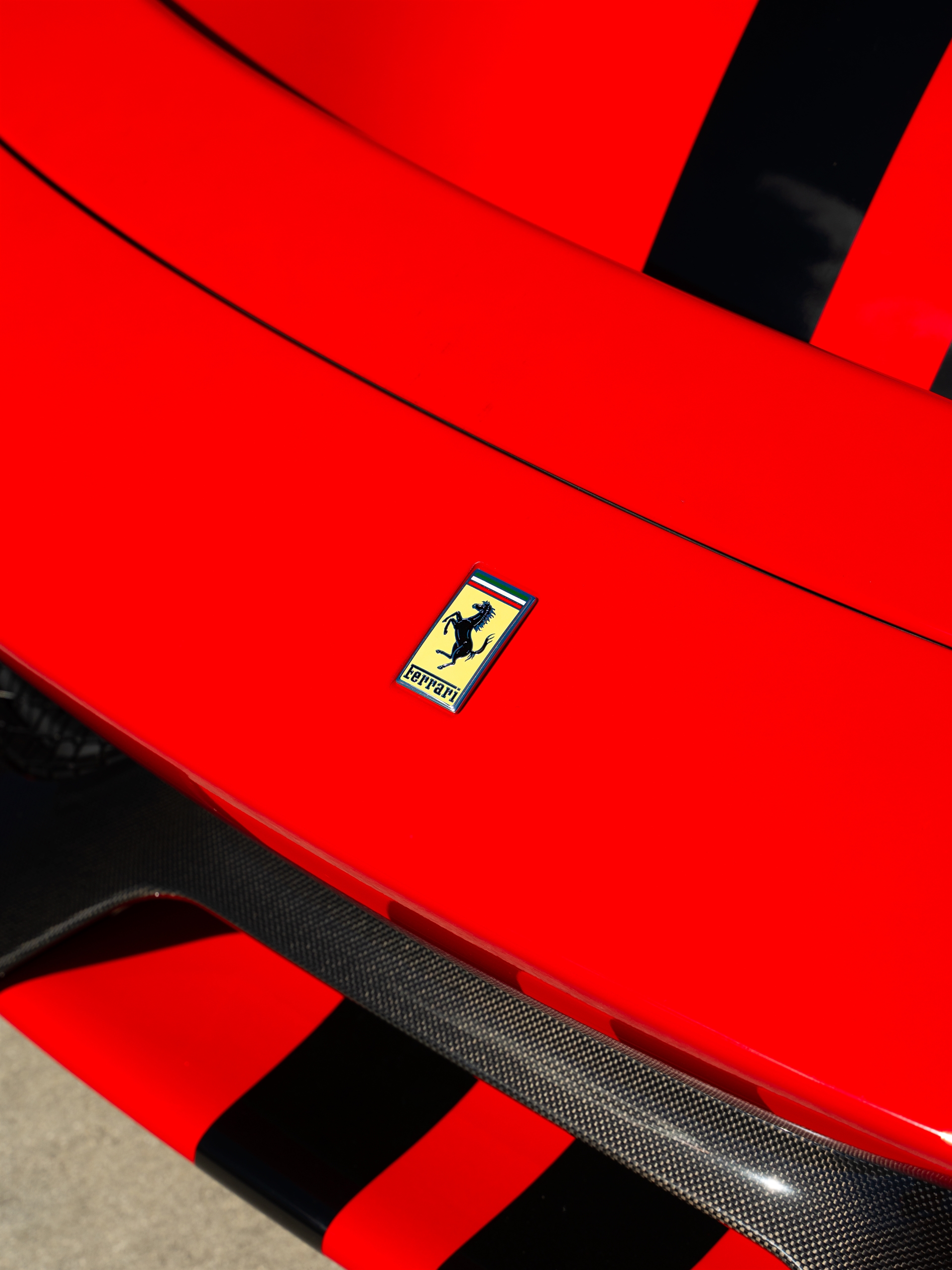 Ferrari 488 Pista | Rosso Scuderia | on HRE S101SC | Brushed Champagne