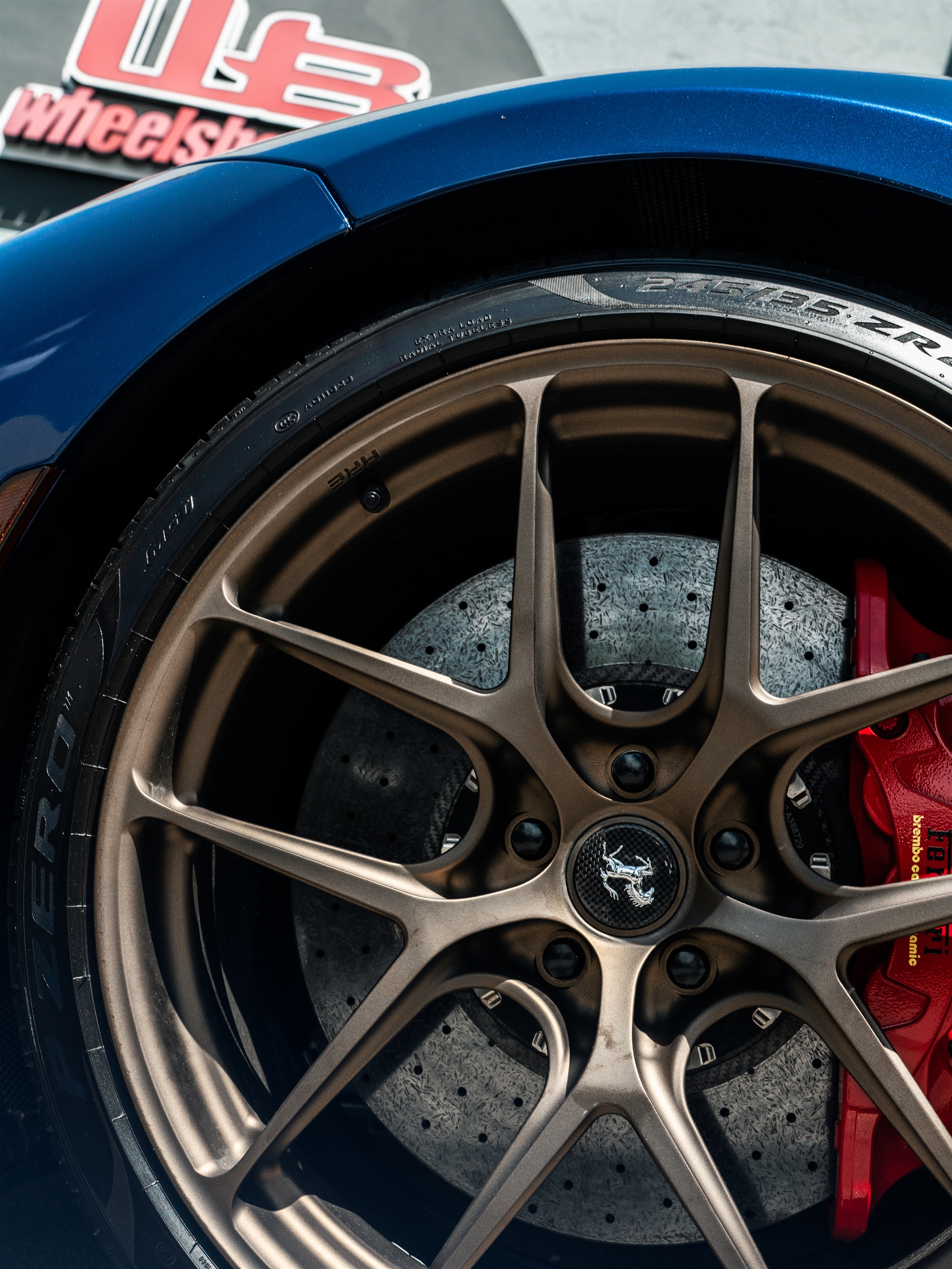 Ferrari 488 Pista | TDF Blue | on HRE R101LW | Santin Bronze