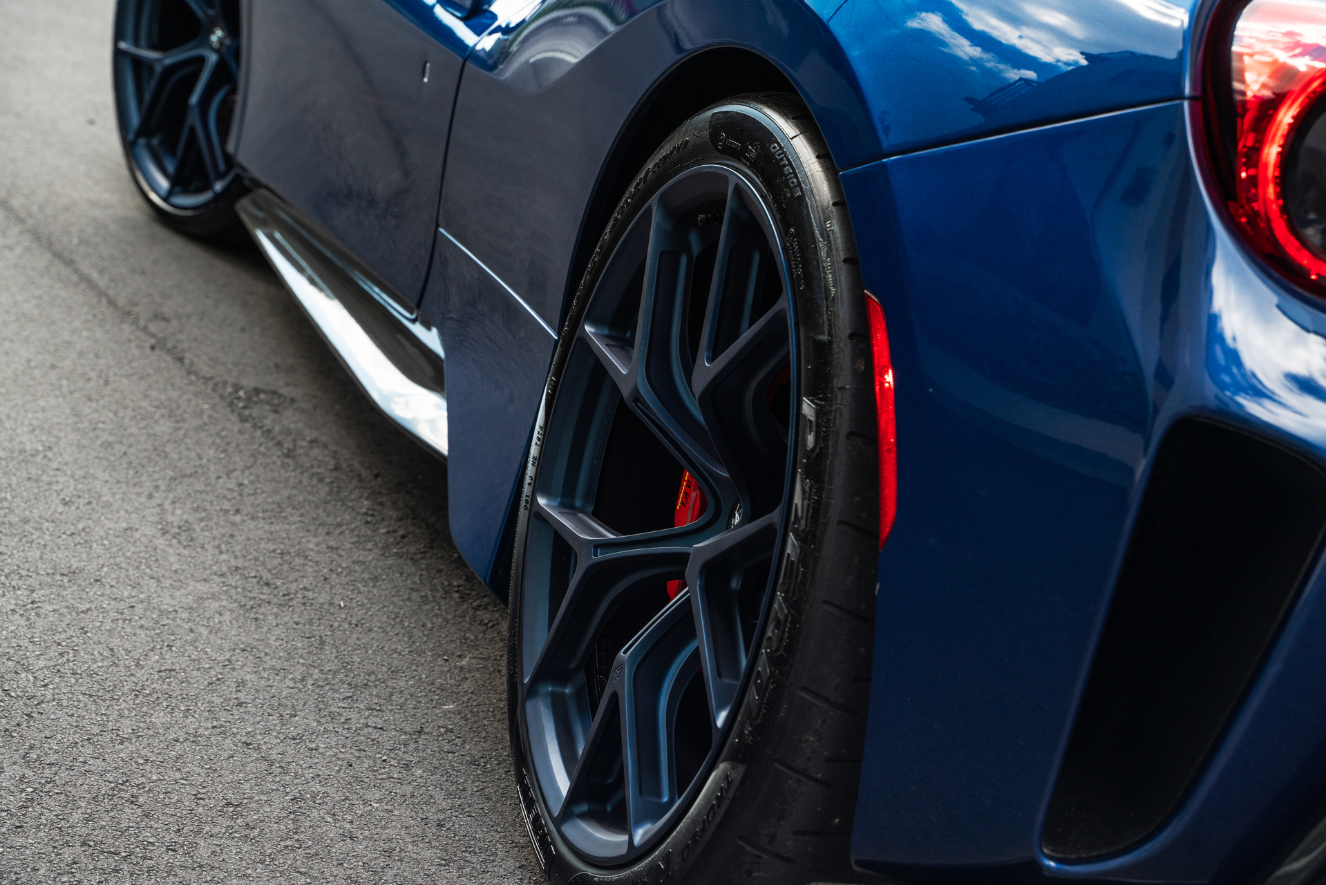 Ferrari 488 Pista | TDF Blue | on iPE MFR-04 | Indigo Blue