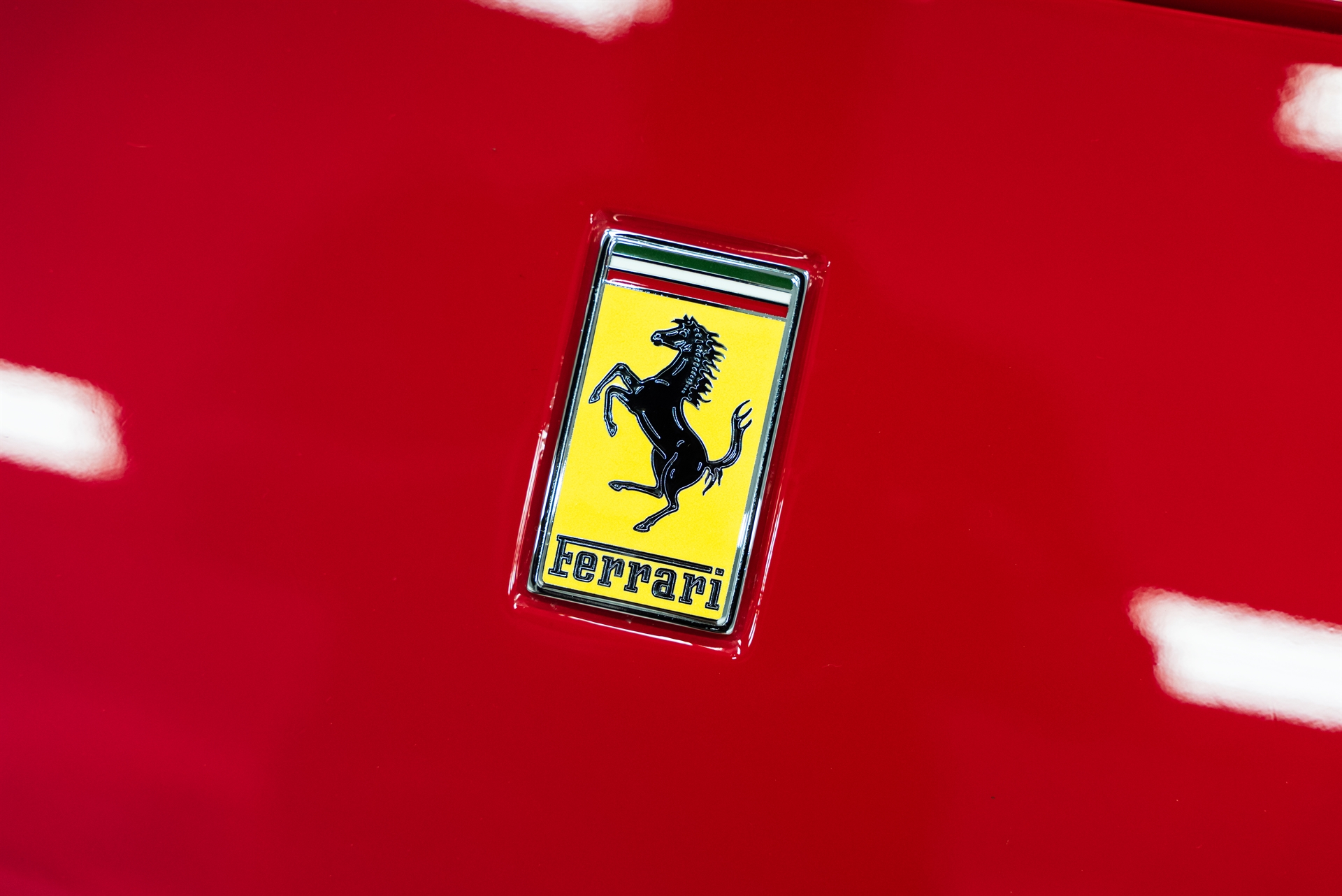 SF90 Spider – Rosso Ferrari Ryft Wheels