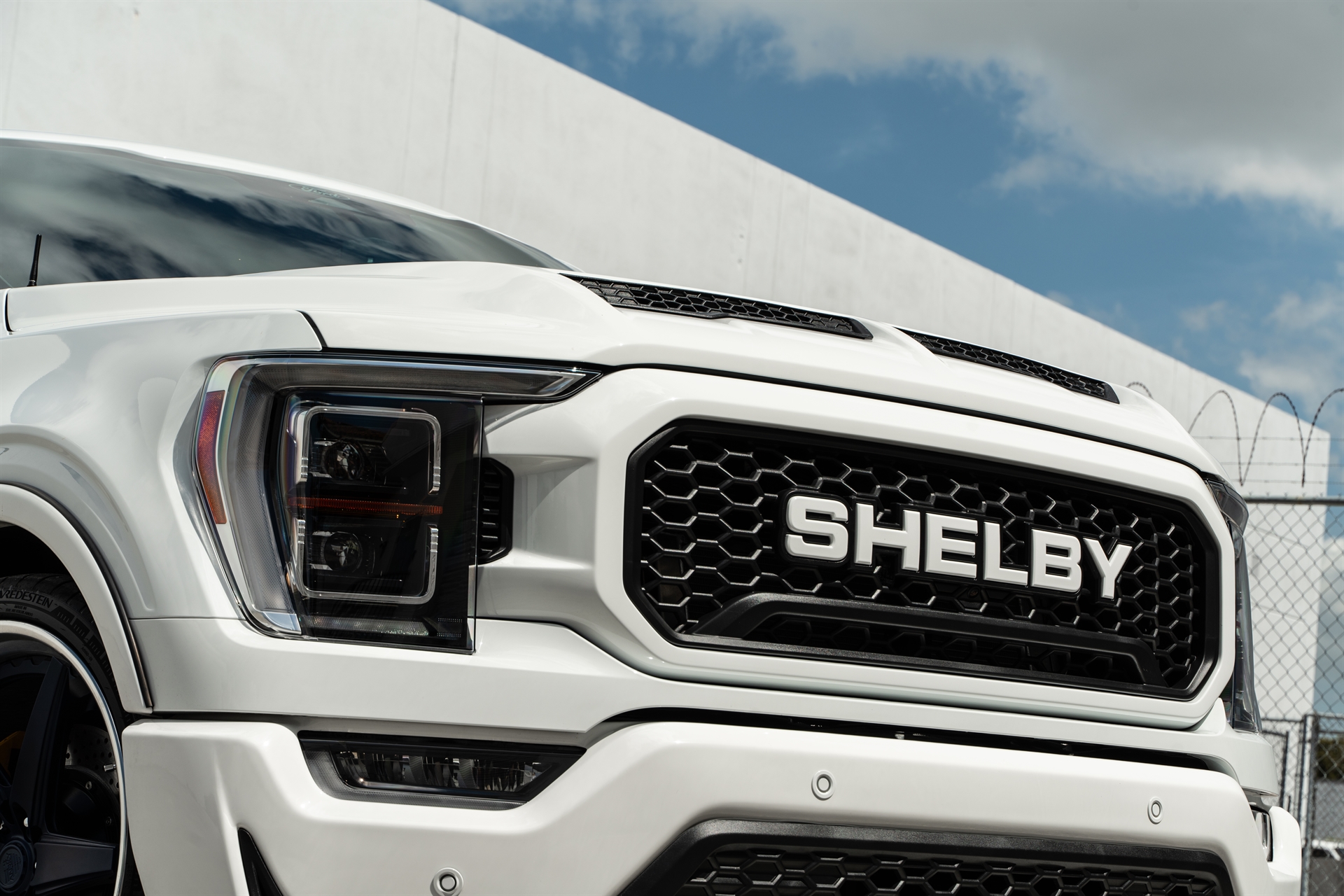 Shelby Super Snake Ford F-150 | Oxford White | on ANRKY RS6.3 | Satin Space Blue