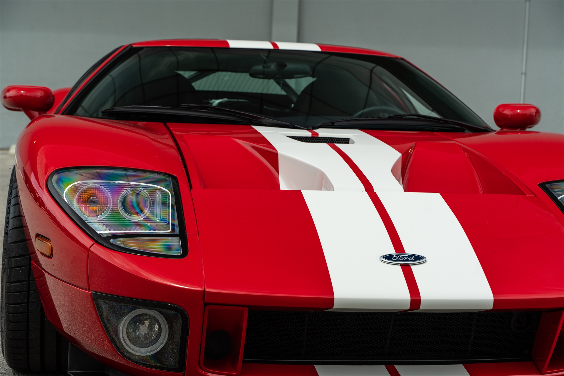 Ford GT MK1 | Ruby Red | on ANRKY RS1 | Satin White Gold