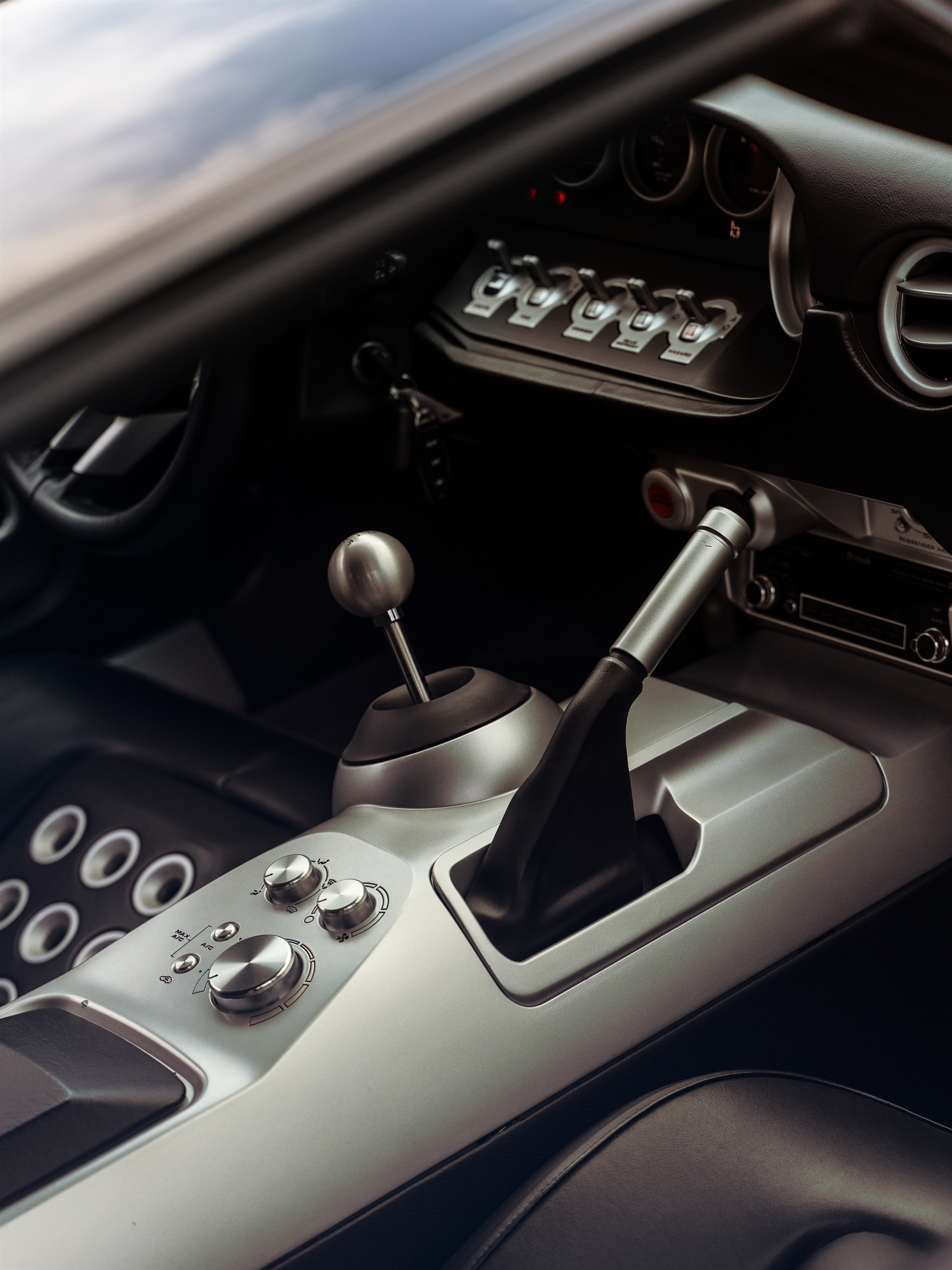 Ford GT MK1 | Black | on HRE RS105 | Polished Dark Clear