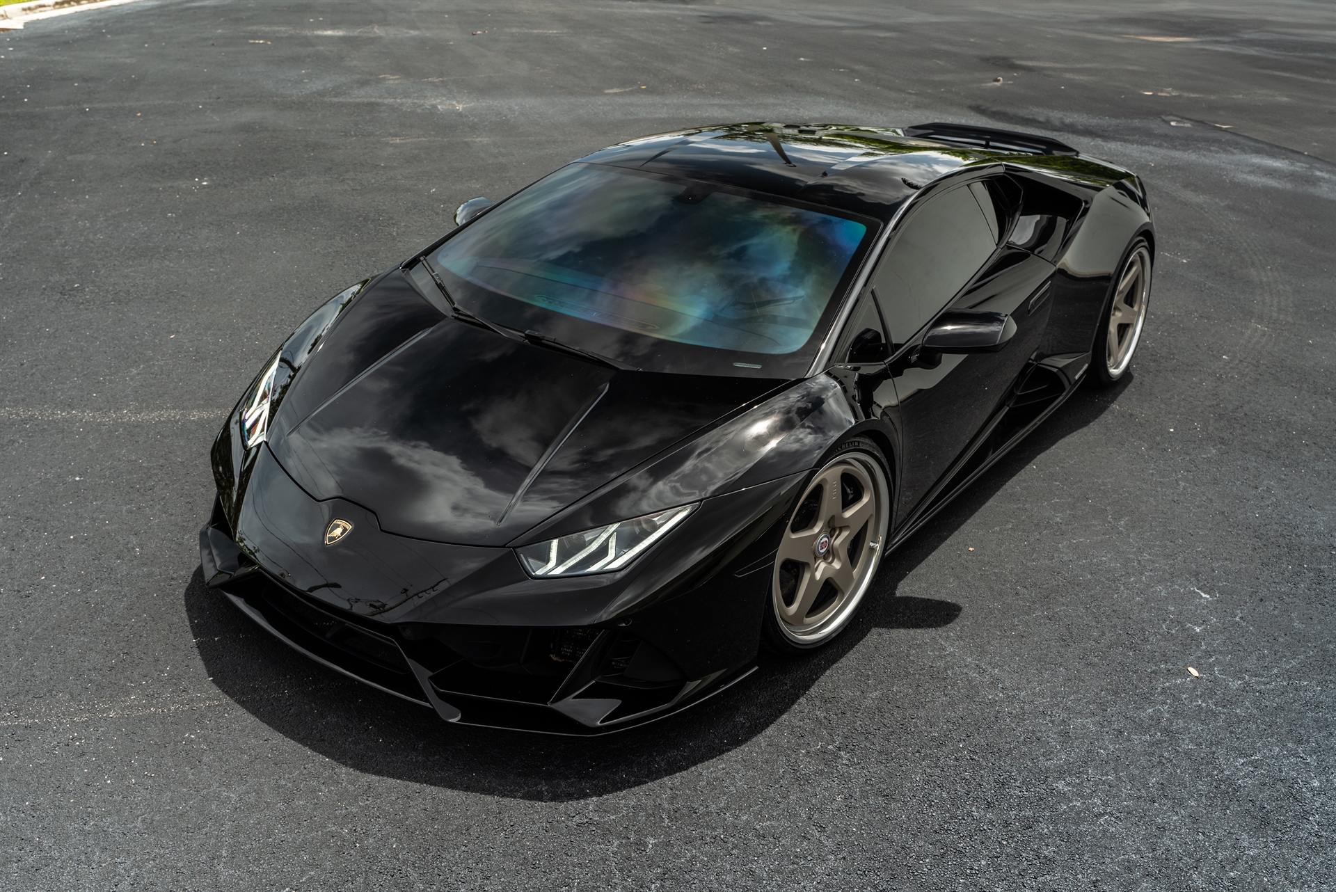 Lamborghini Huracan | Nero Noctis | on HRE 527 FMR | Satin White Gold