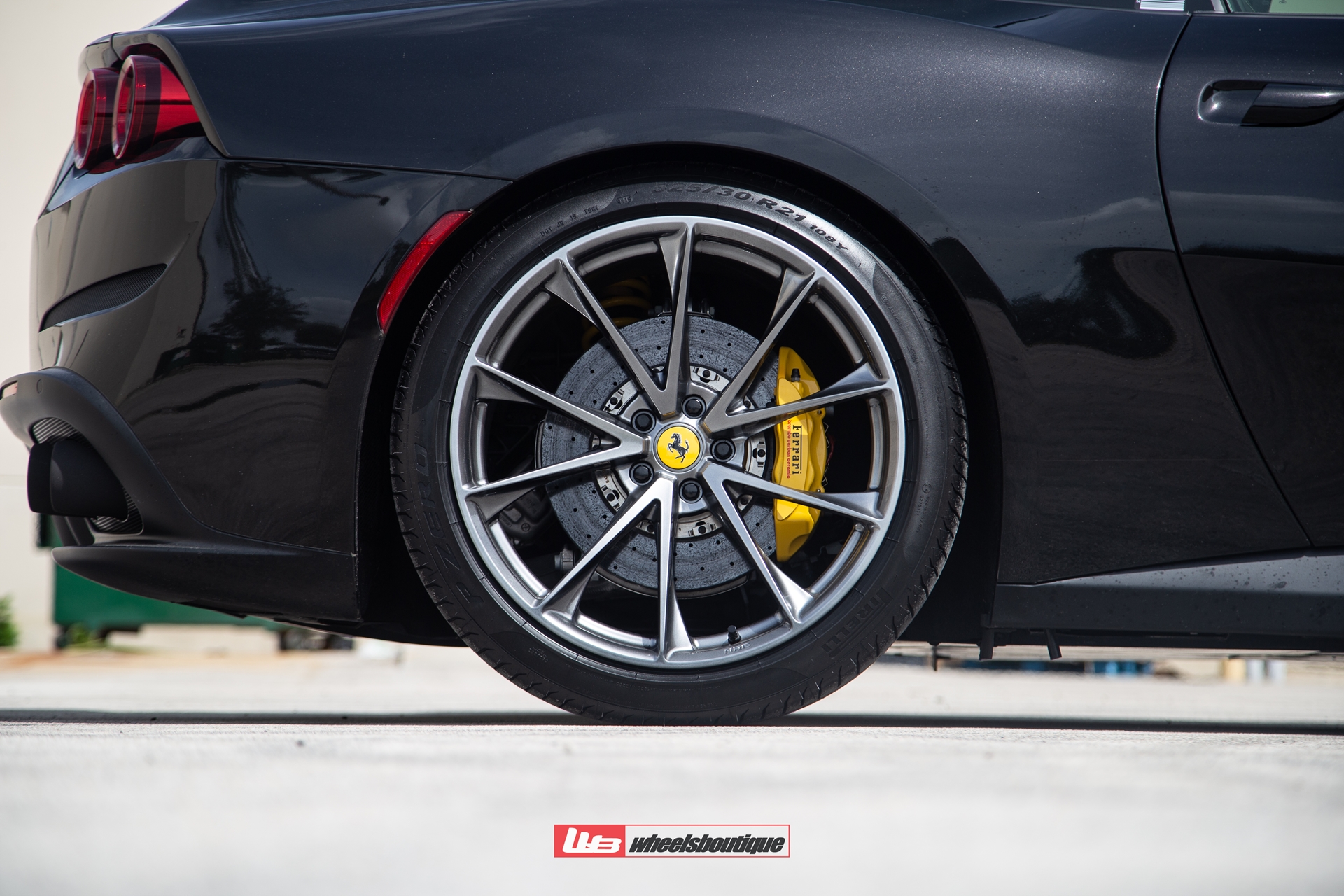 FERRARI GTC4LUSSO T ON HRE P204