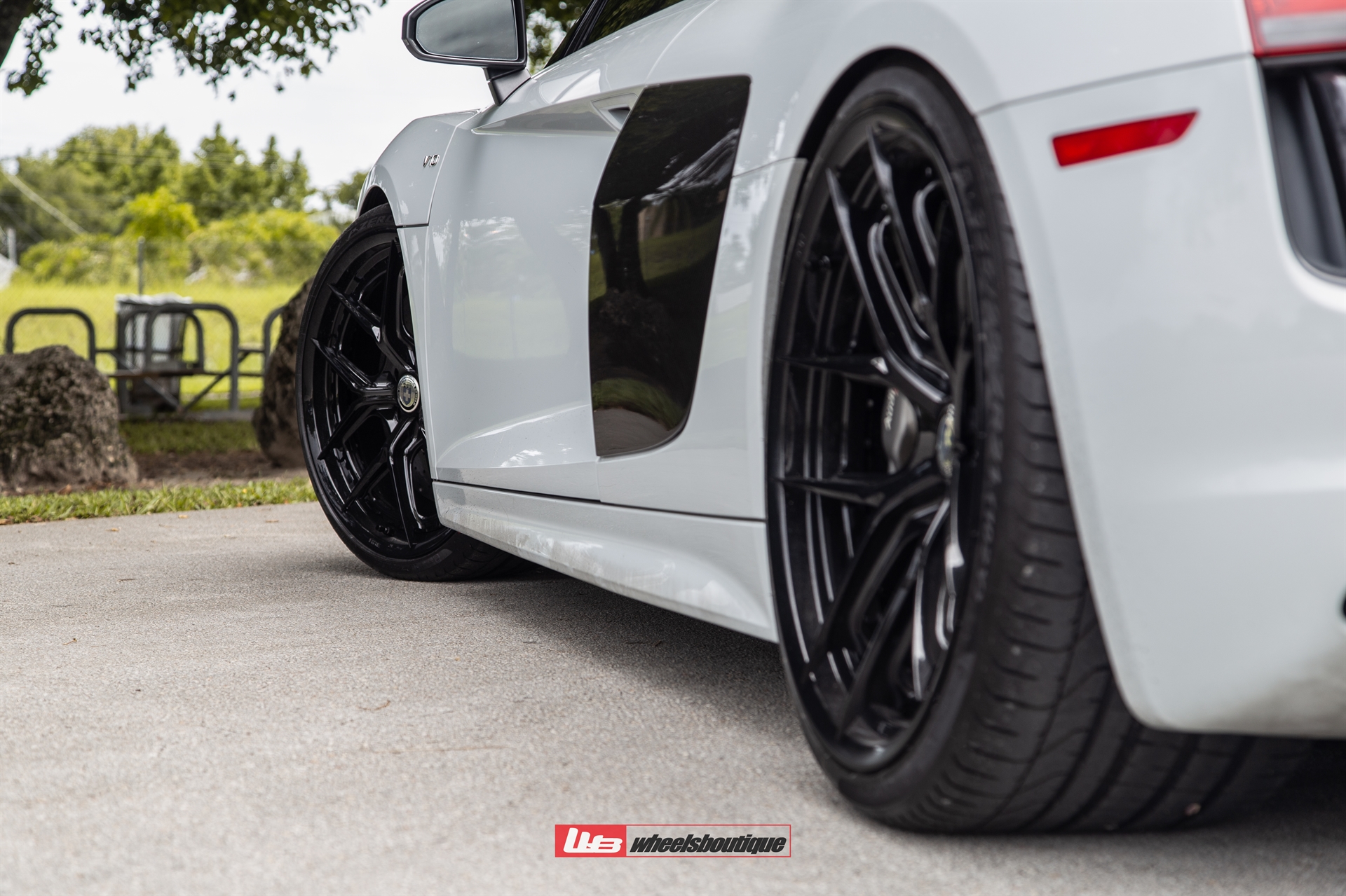 AUDI MK2 R8 V10 PLUS ON HRE S101SC